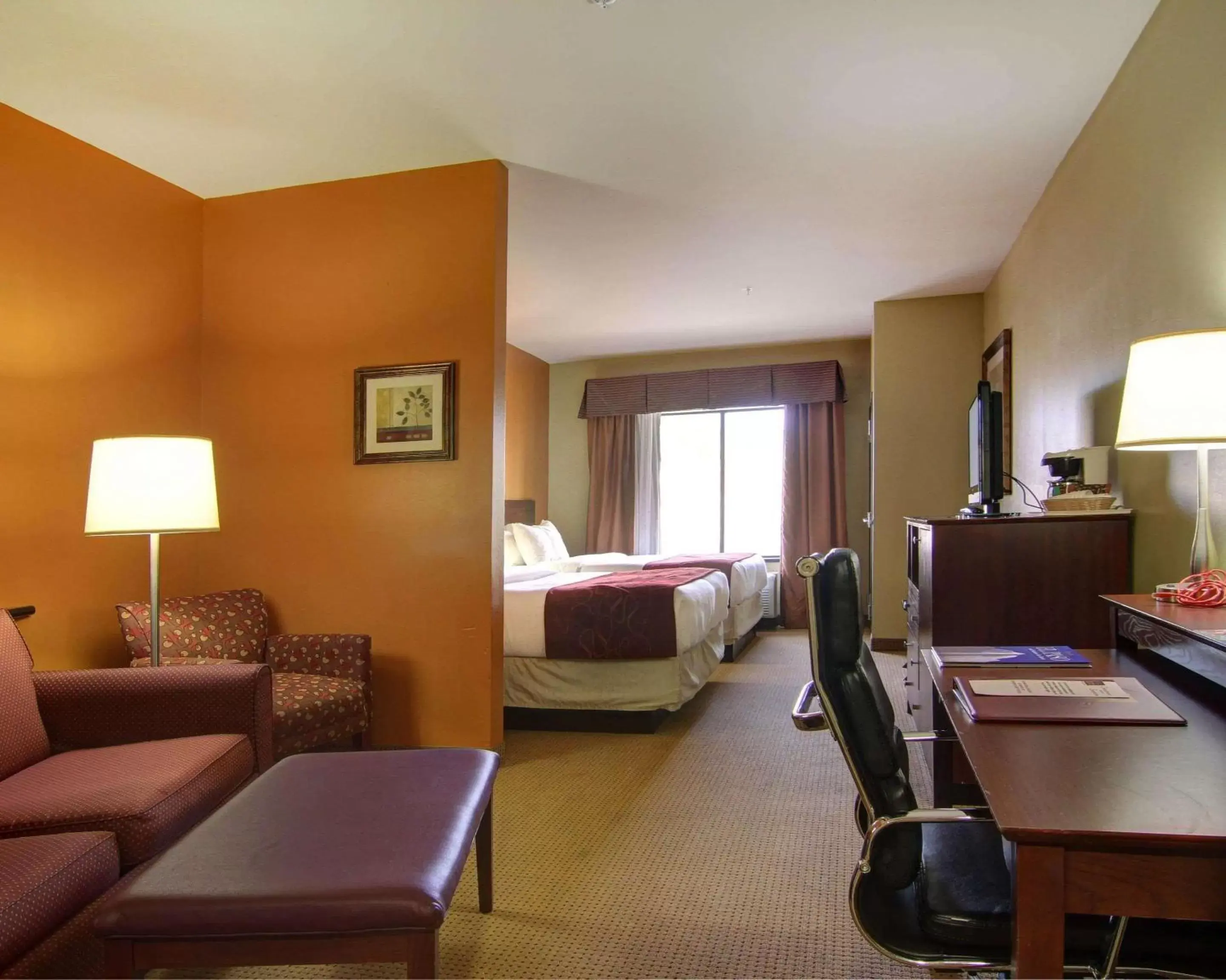 Photo of the whole room in Comfort Suites El Paso West