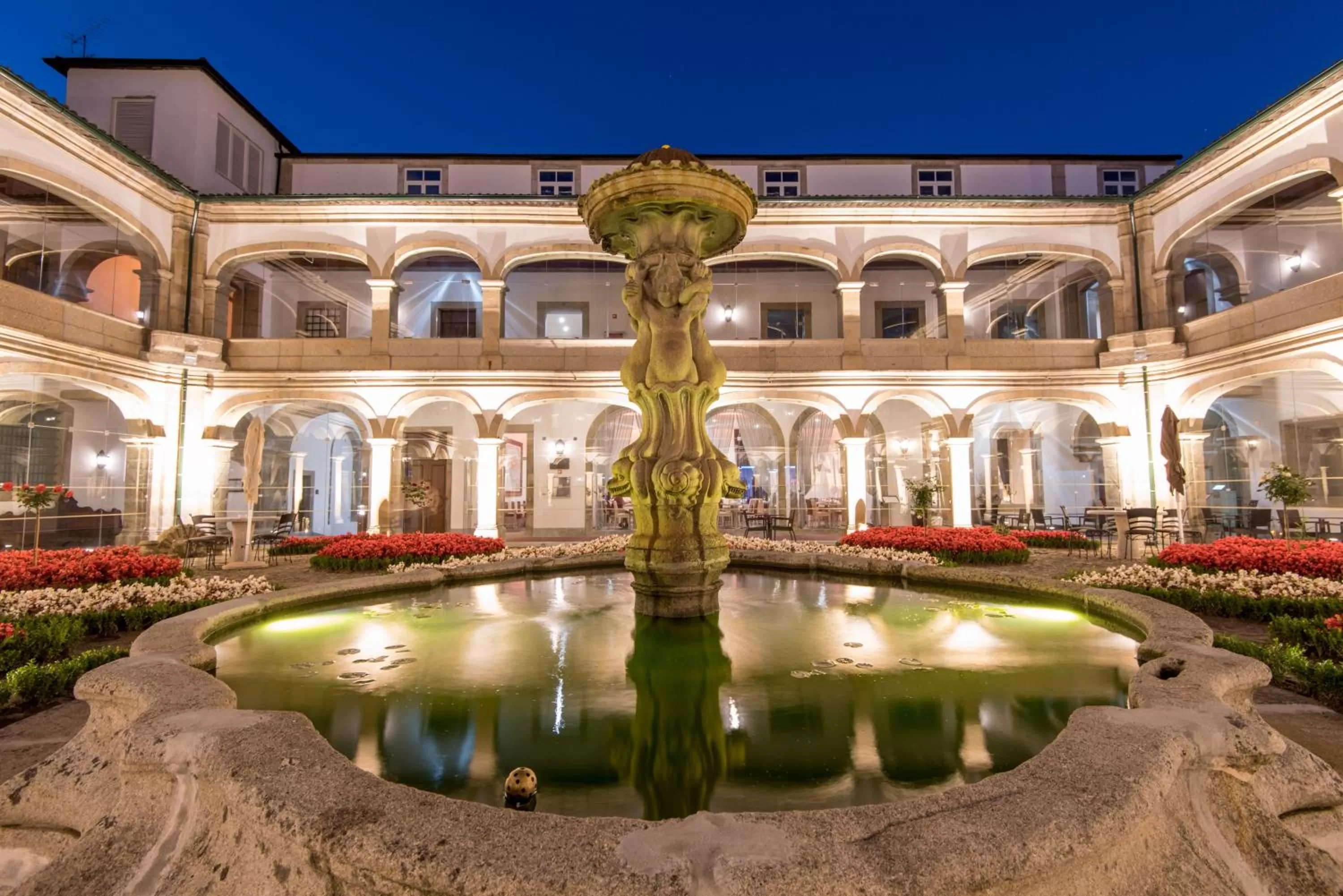 Patio in Vila Gale Collection Braga