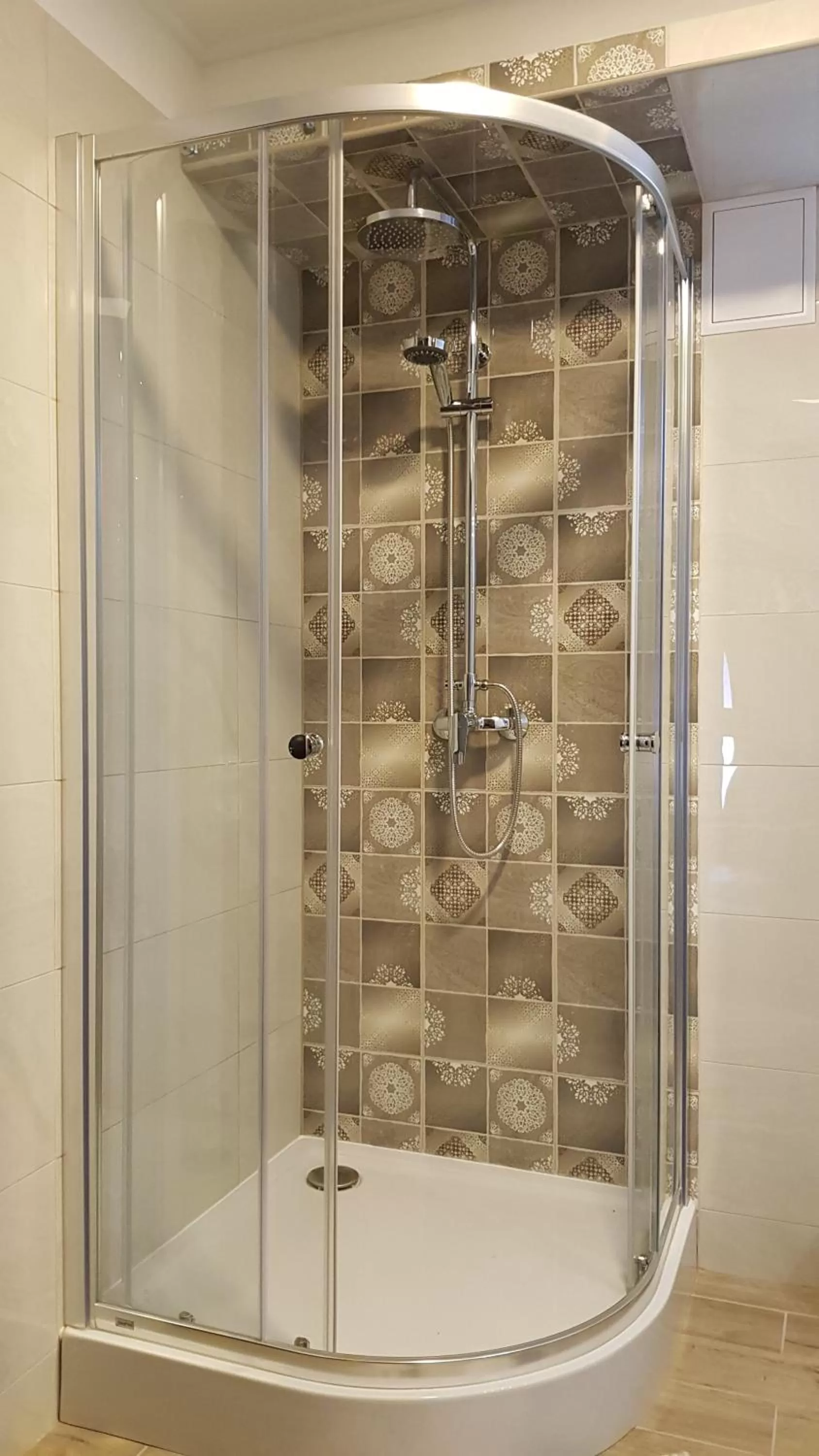 Central Panzió Gyula