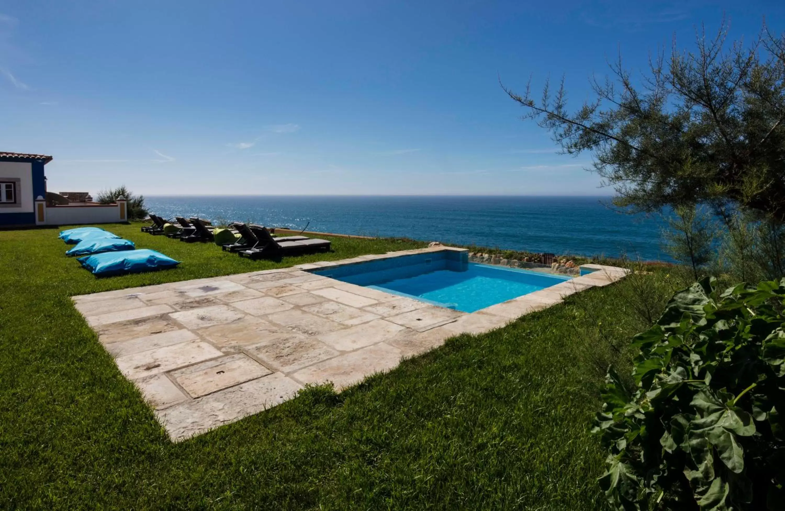 Swimming Pool in Chalet O Amorzinho Sintra Praia