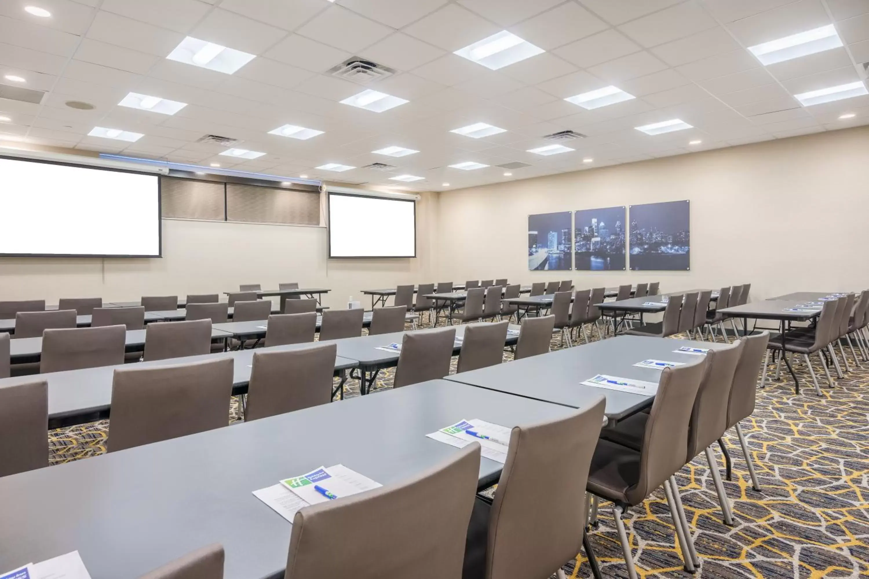Meeting/conference room in Holiday Inn Express Philadelphia-Midtown, an IHG Hotel
