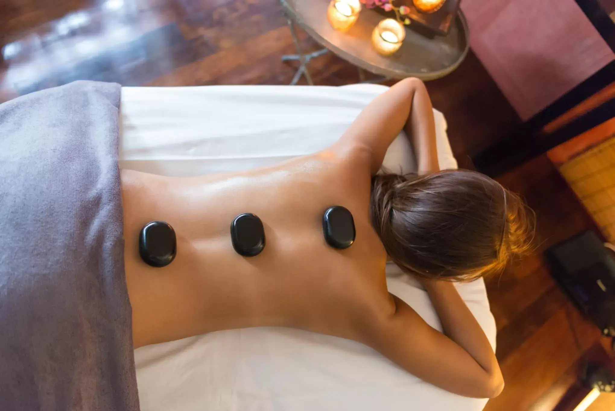 Massage in Domaine de Bellevue, The Originals Relais (Relais du Silence)