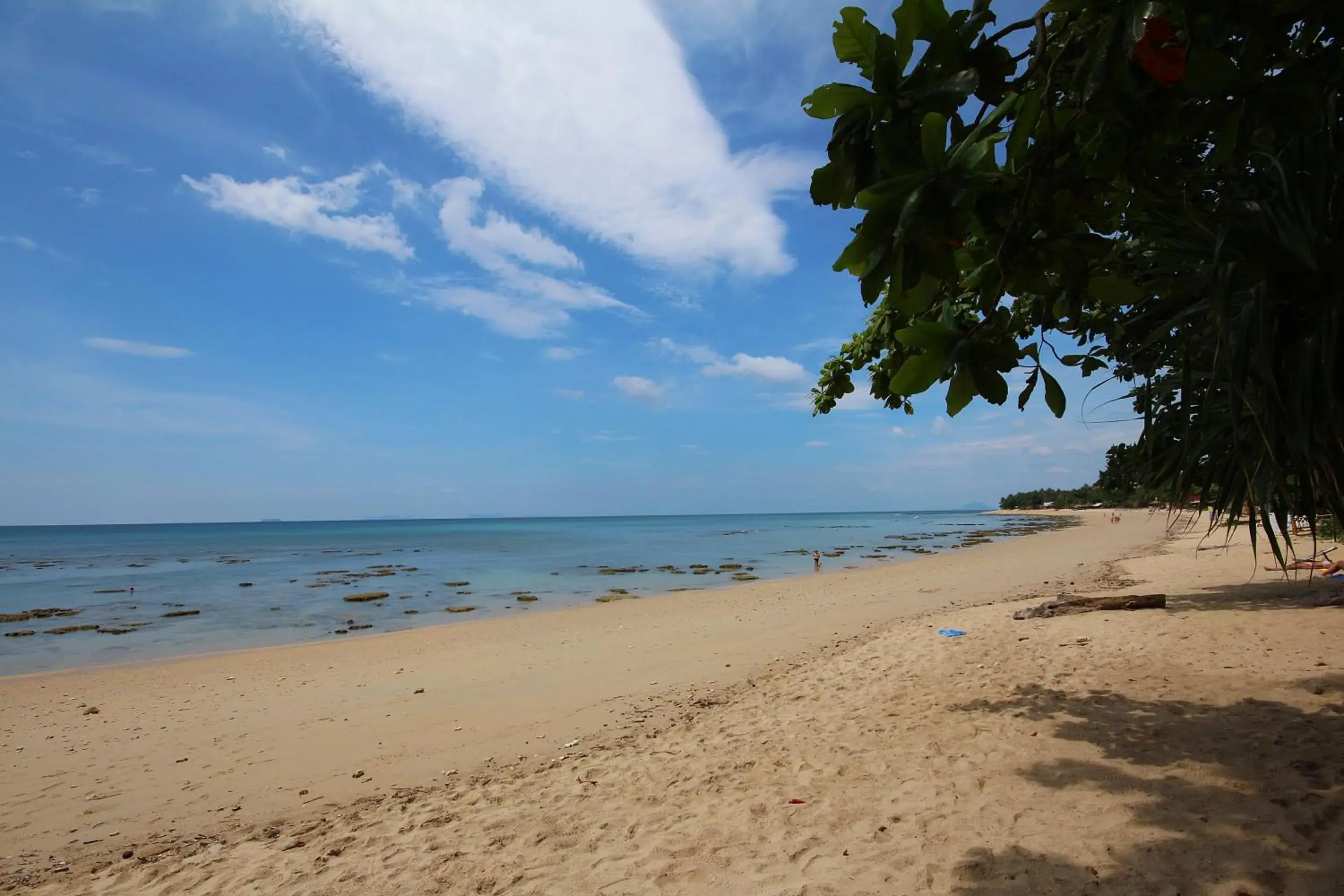 Beach in Lanta Family resort