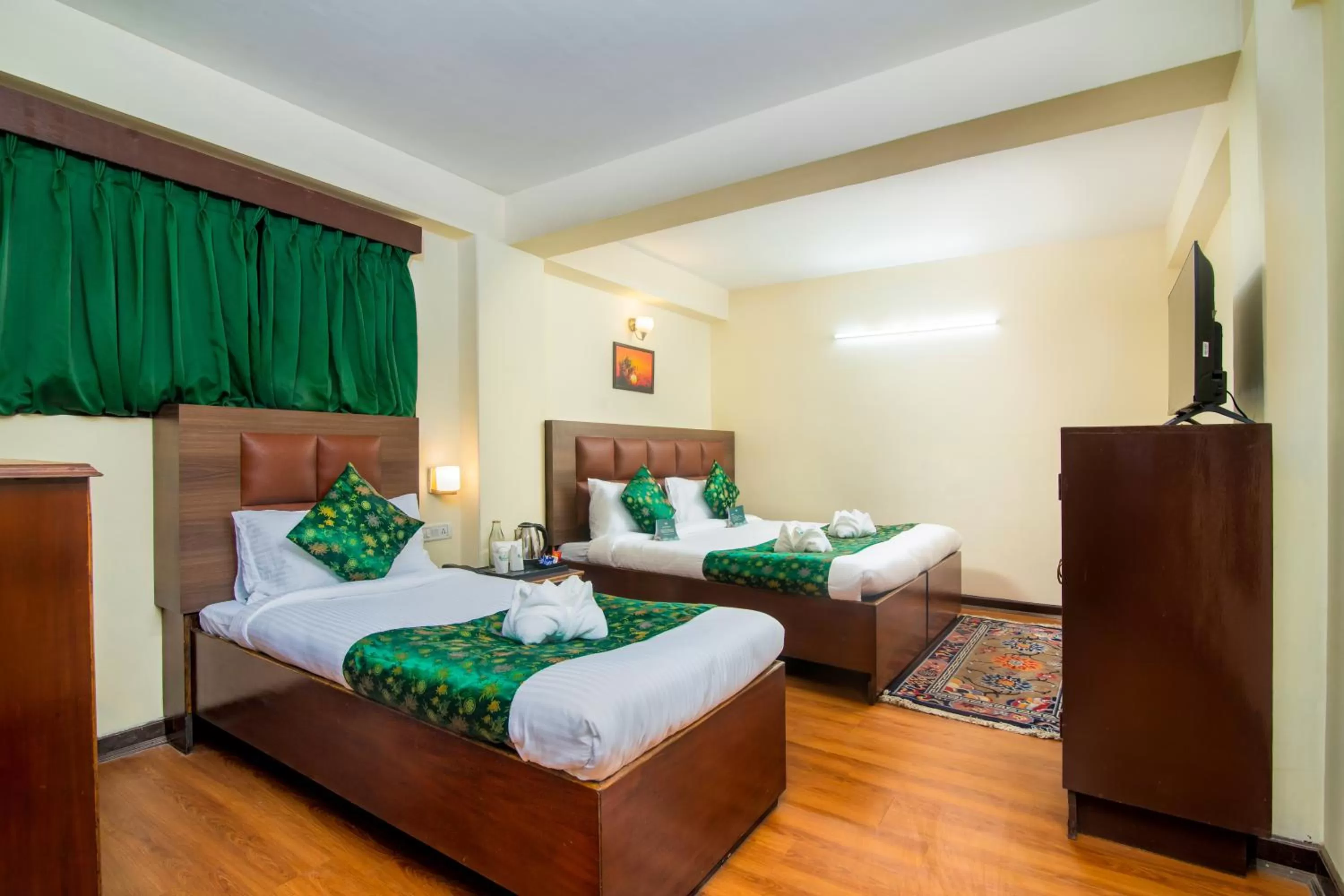 Bed in Muscatel BhumSang - 200 Mts from Mall Road