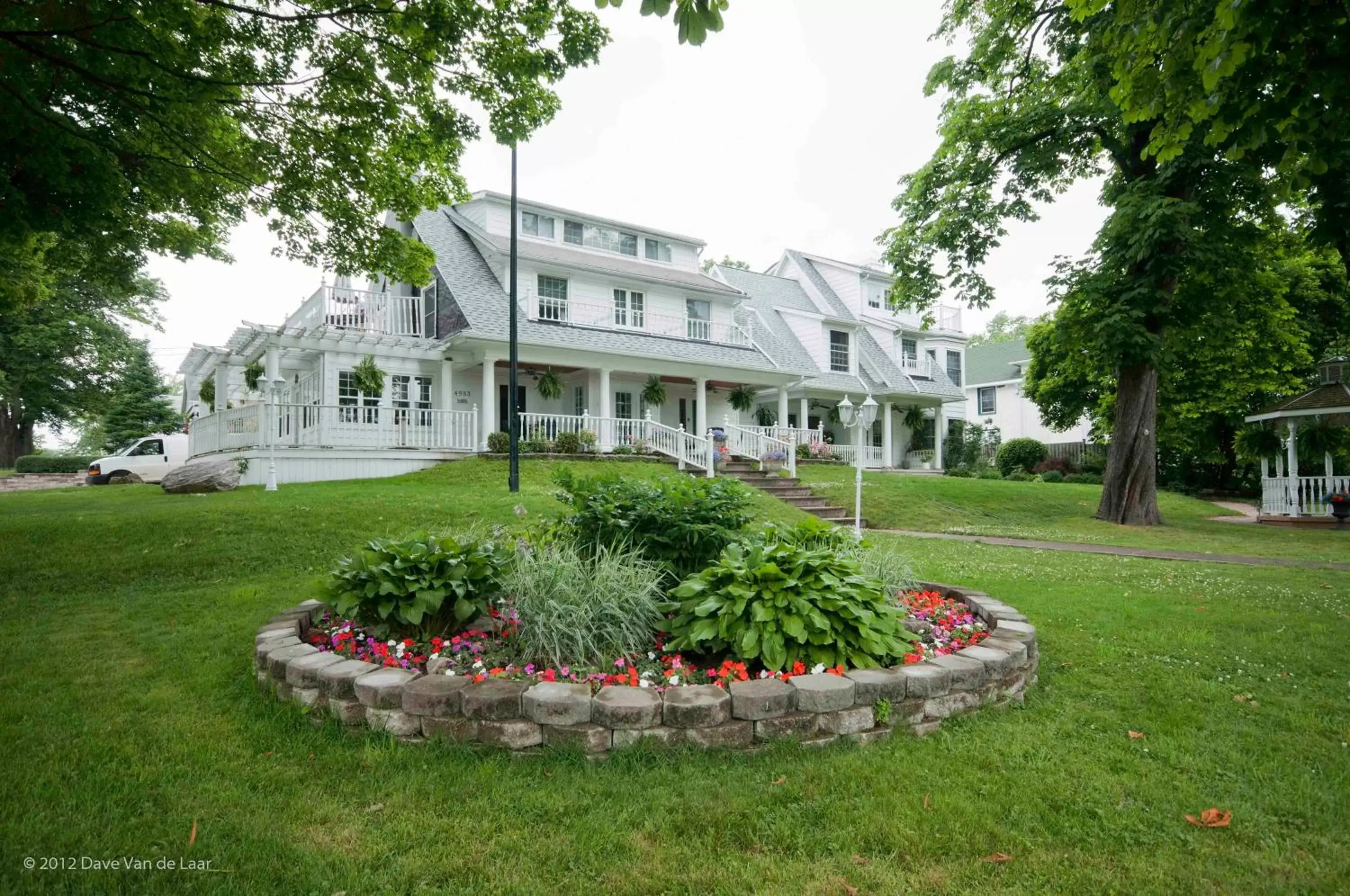 Facade/entrance, Property Building in Chestnut Inn