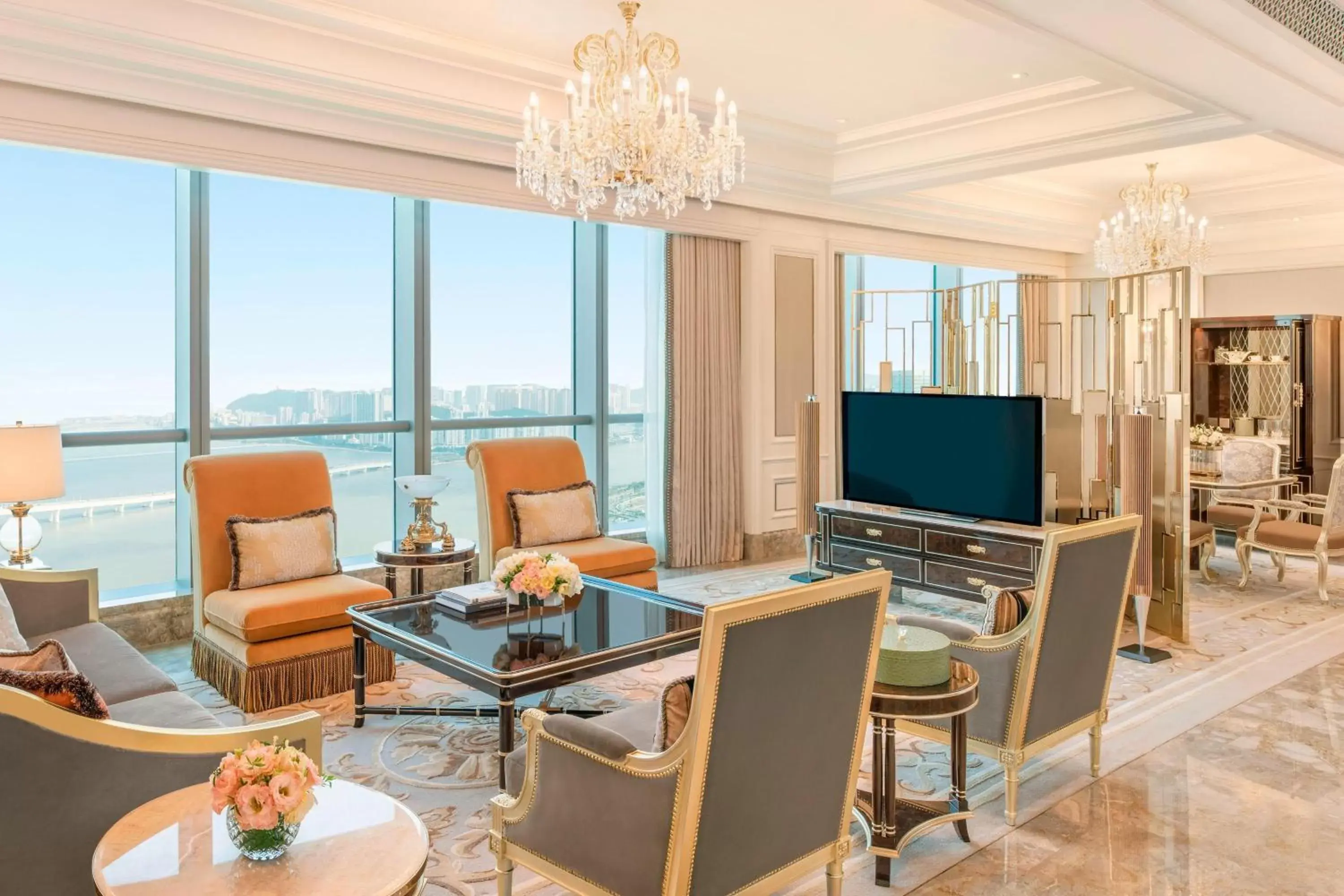 Living room, TV/Entertainment Center in The St. Regis Zhuhai