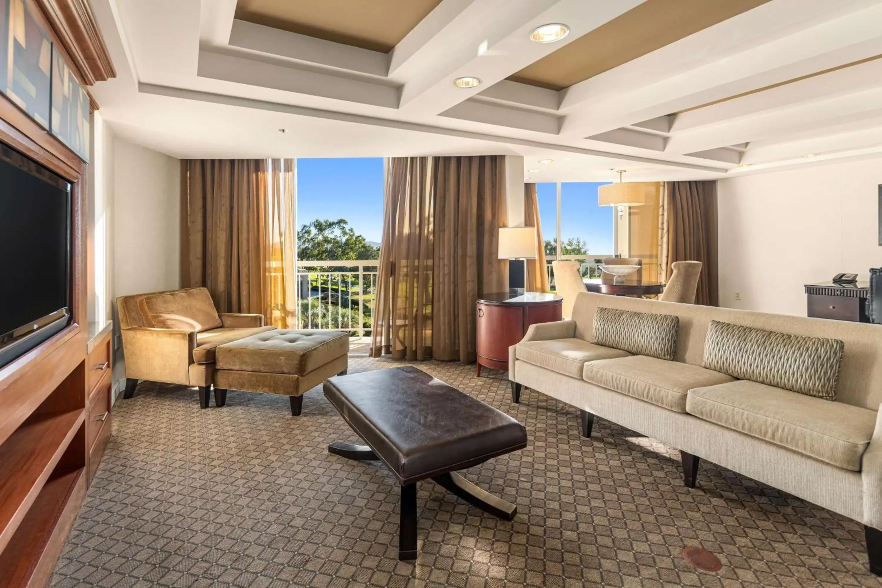 Living room, Seating Area in Hilton La Jolla Torrey Pines