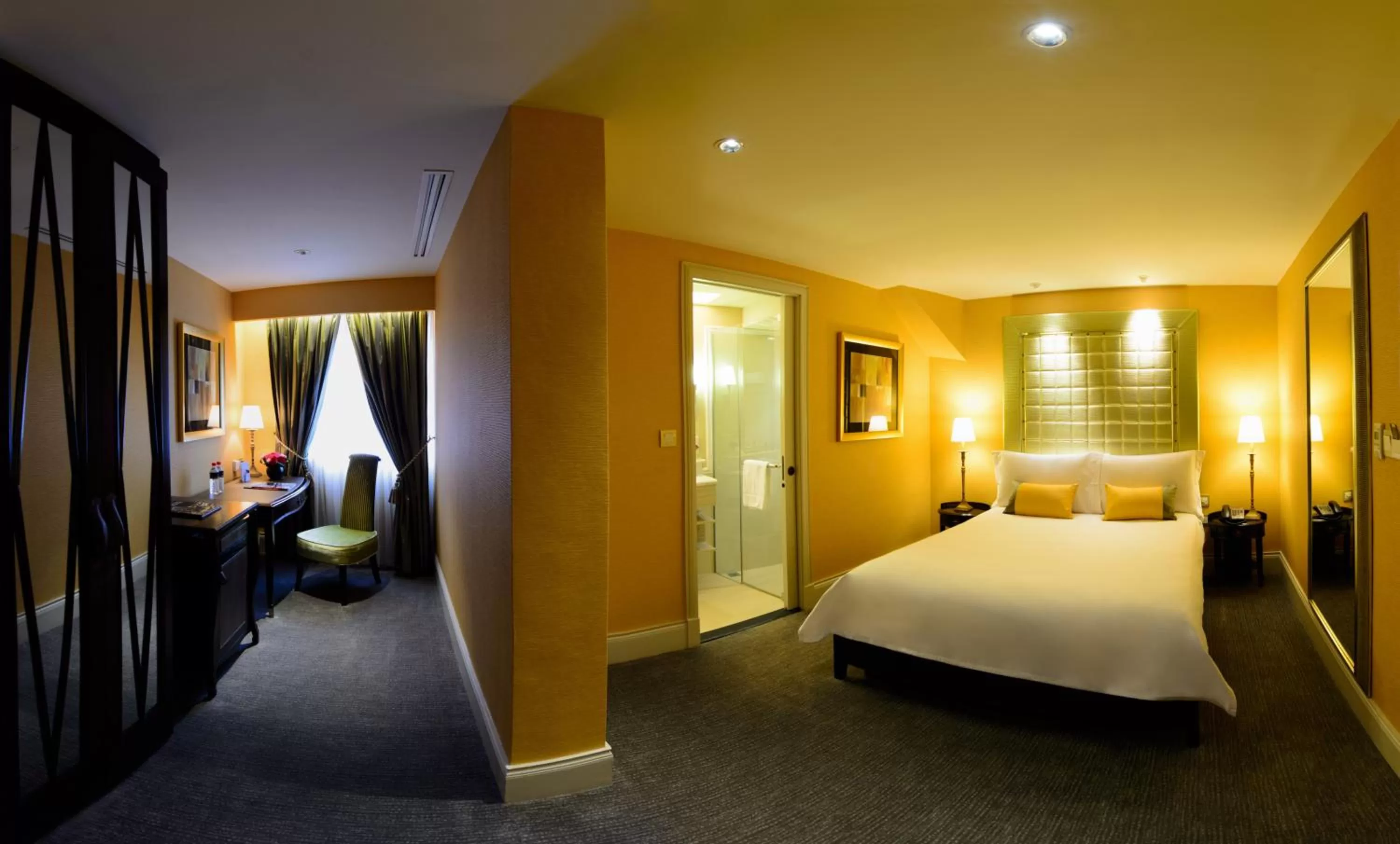 Photo of the whole room in The Scarlet Singapore