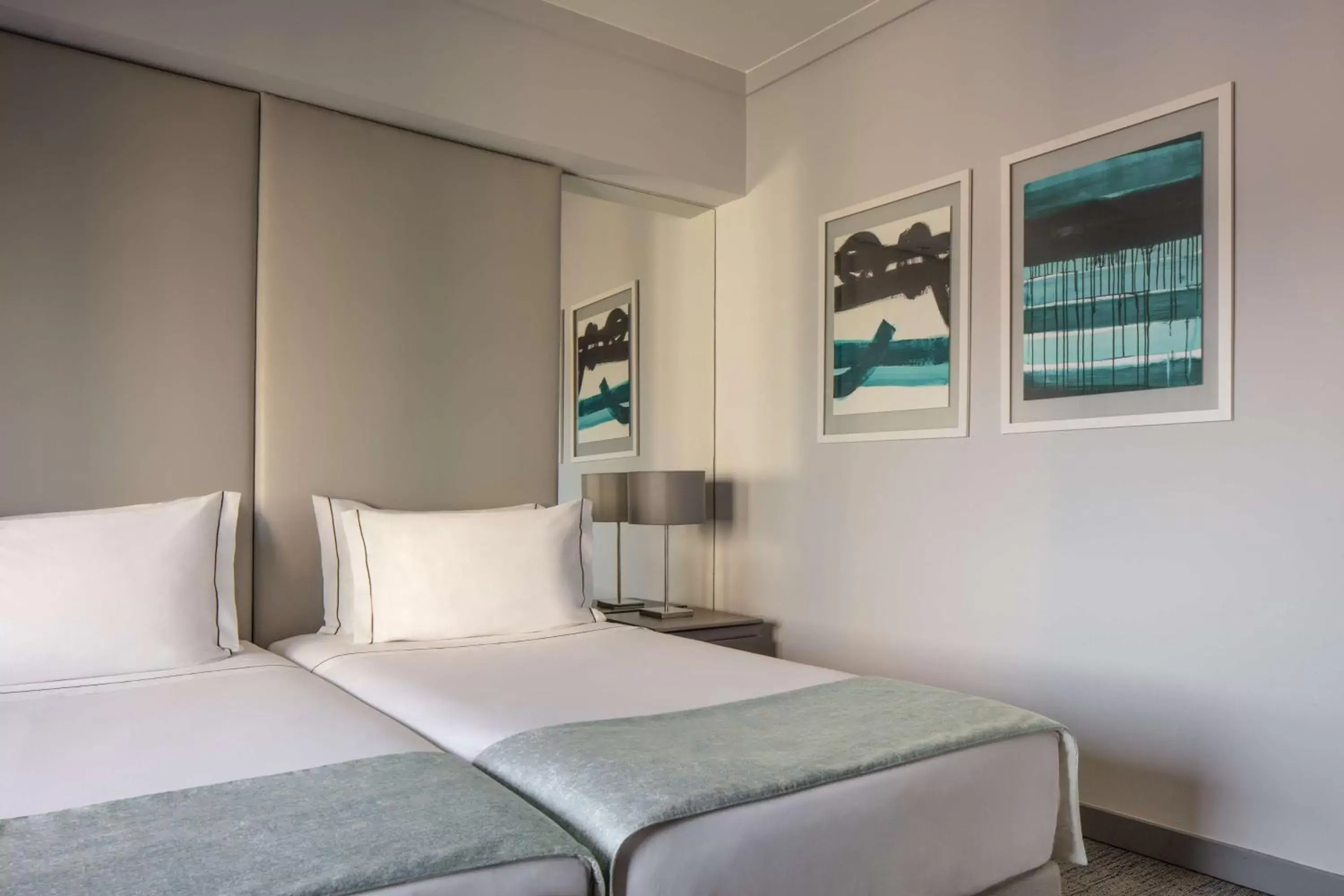 Bedroom, Bed in Tivoli Oriente Lisboa Hotel