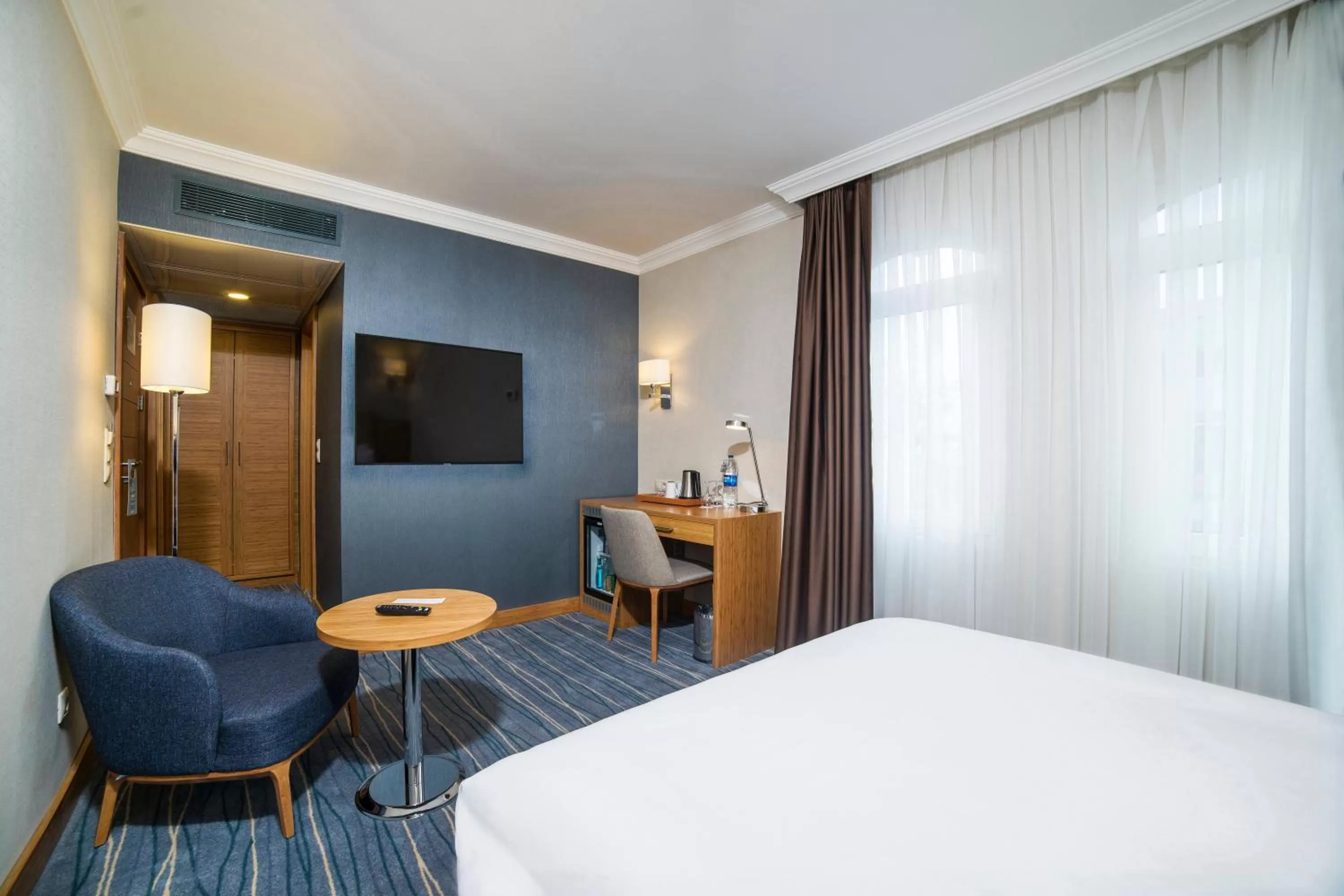 TV and multimedia, Bed in Radisson Hotel Istanbul Sultanahmet