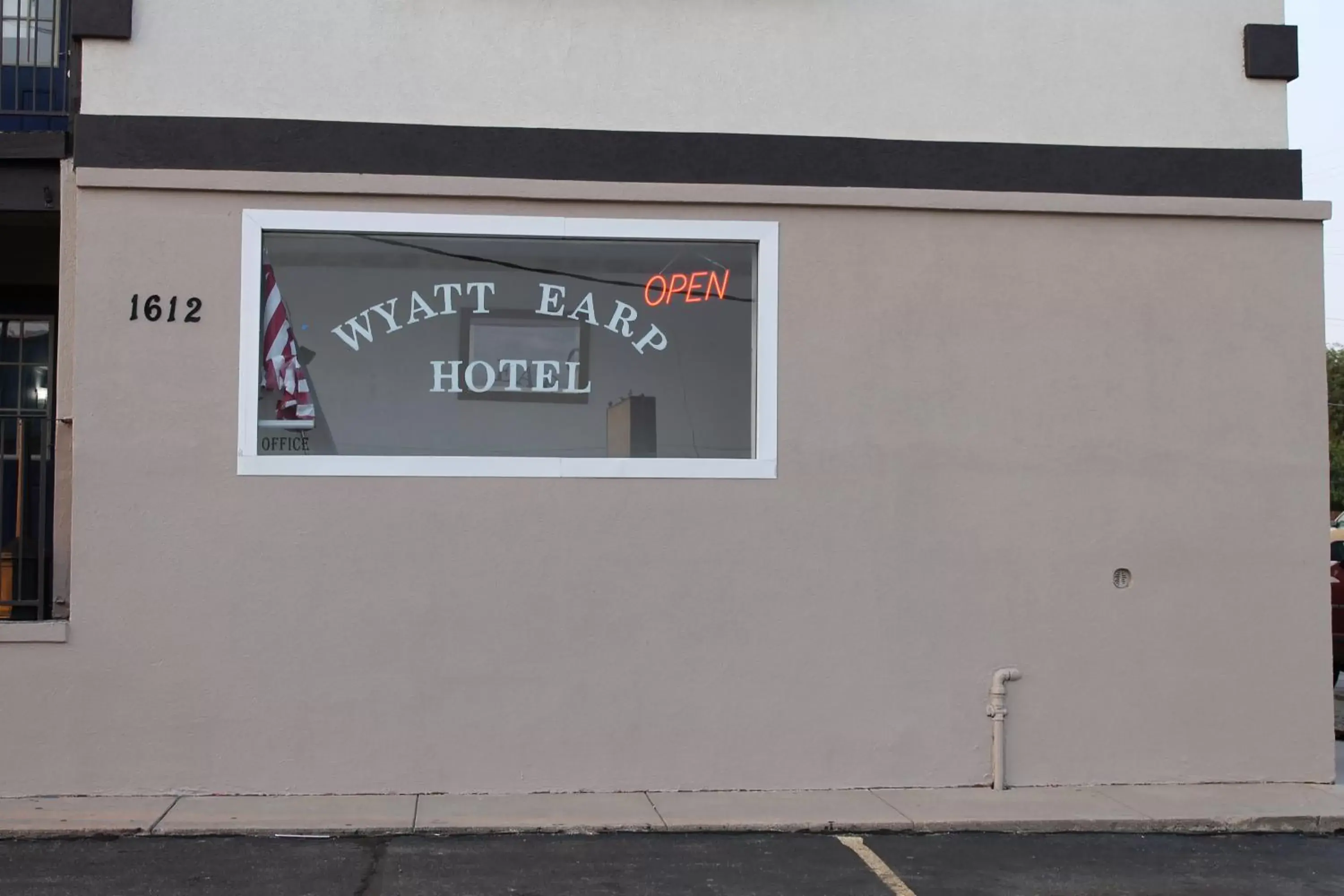 Facade/entrance in Wyatt Earp Hotel