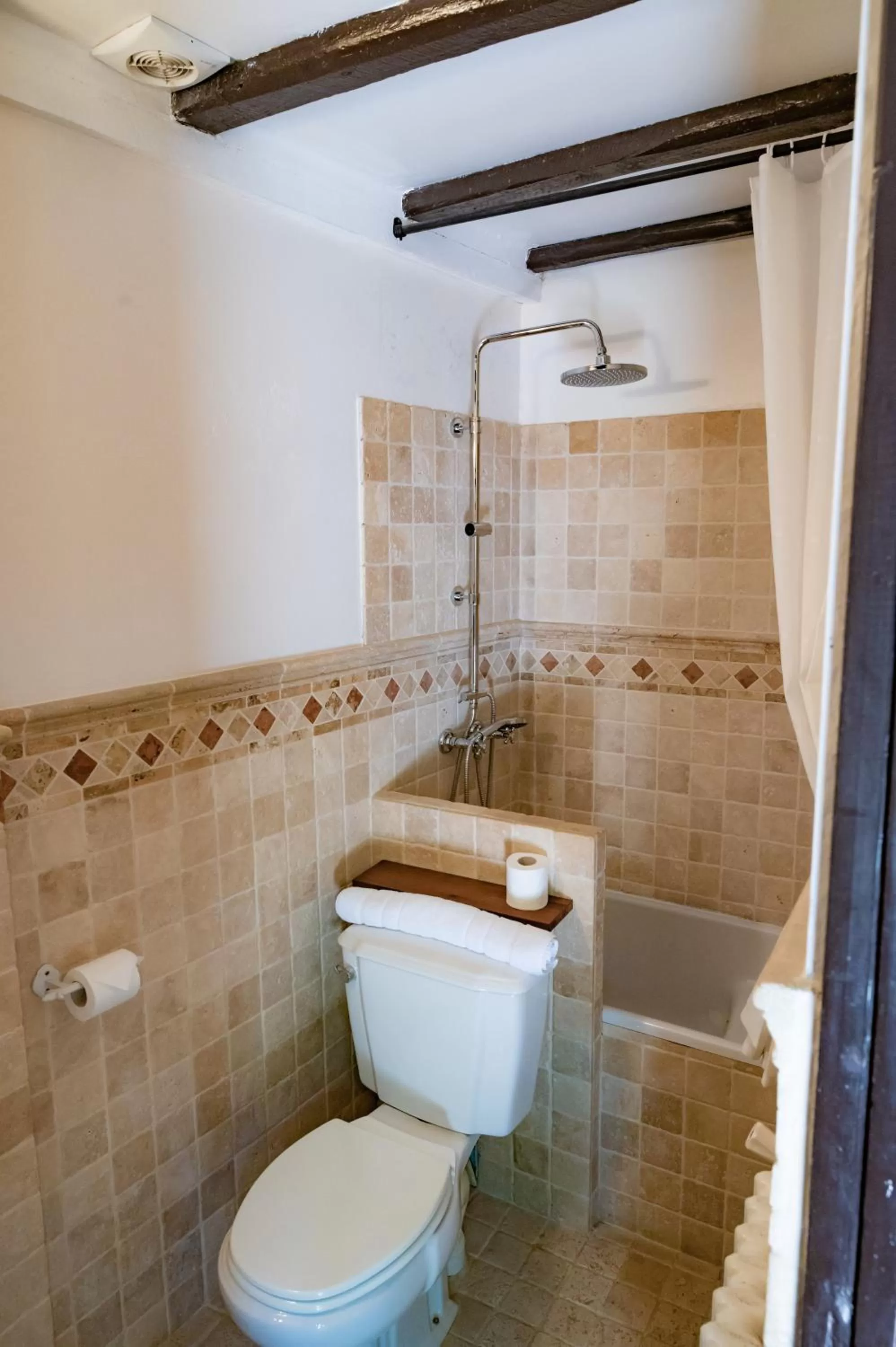 Bathroom in Fleur de Lys