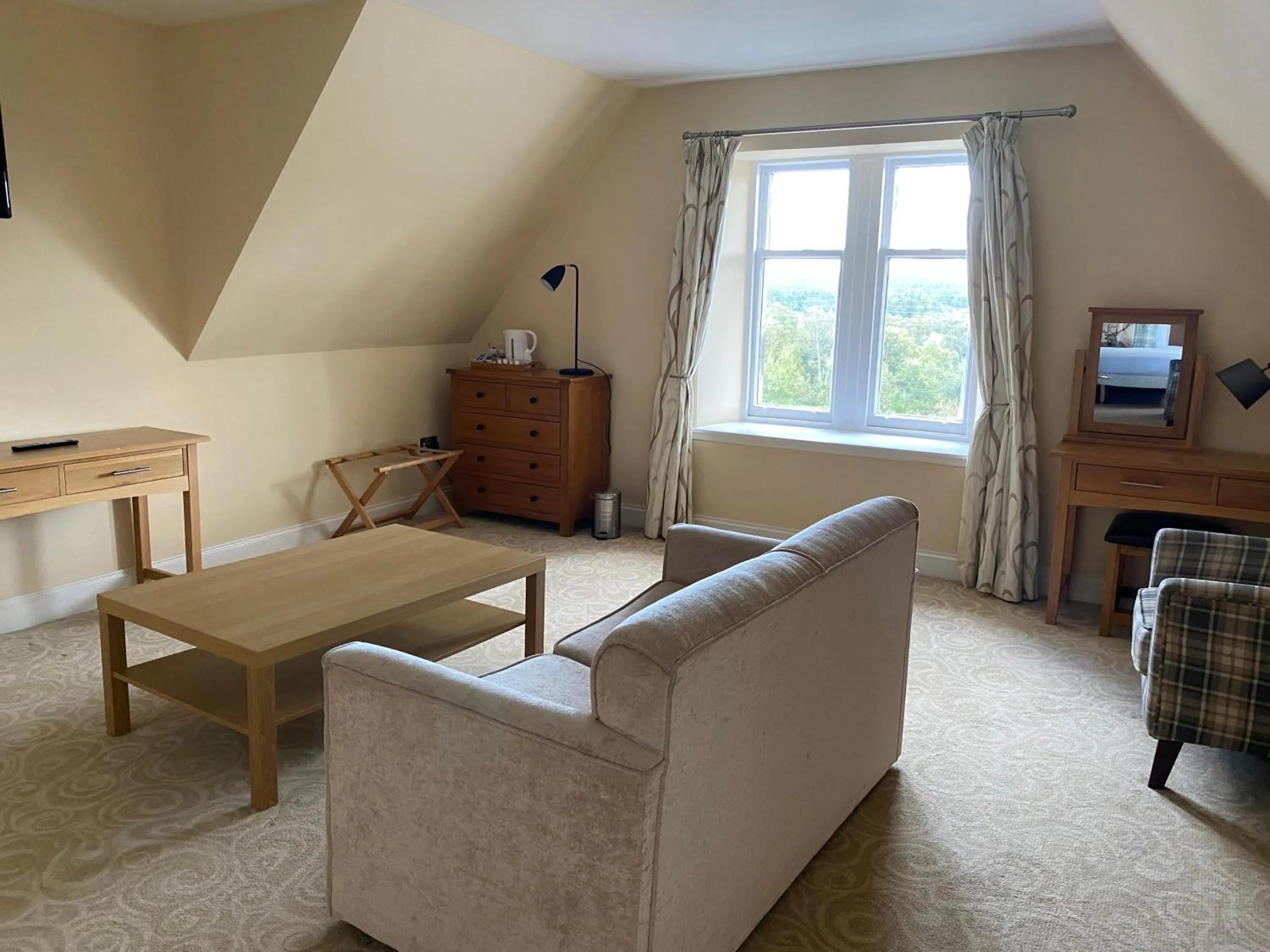 Seating area in Boat Country Inn and Restaurant