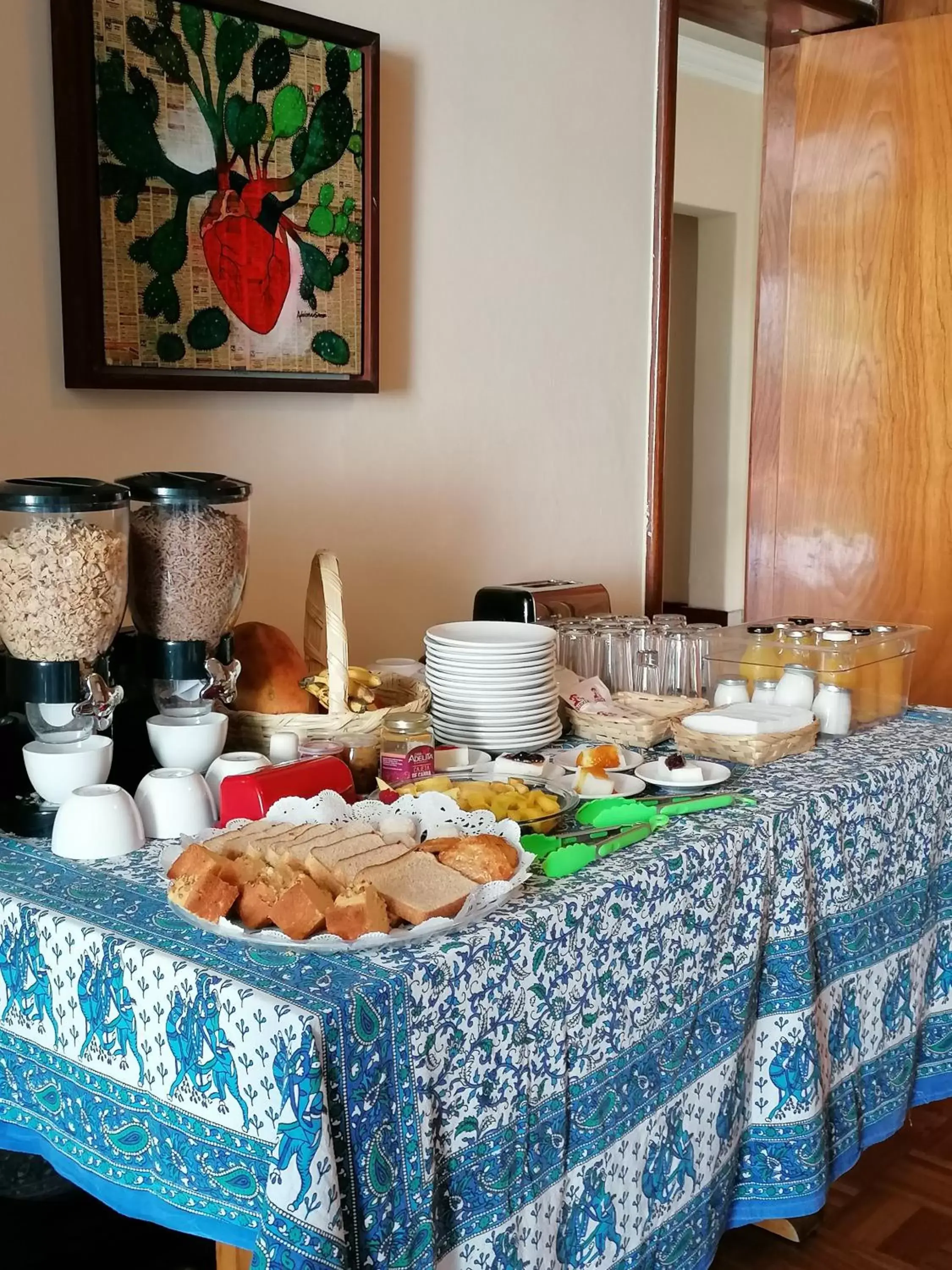 Continental breakfast in Casa de Luz