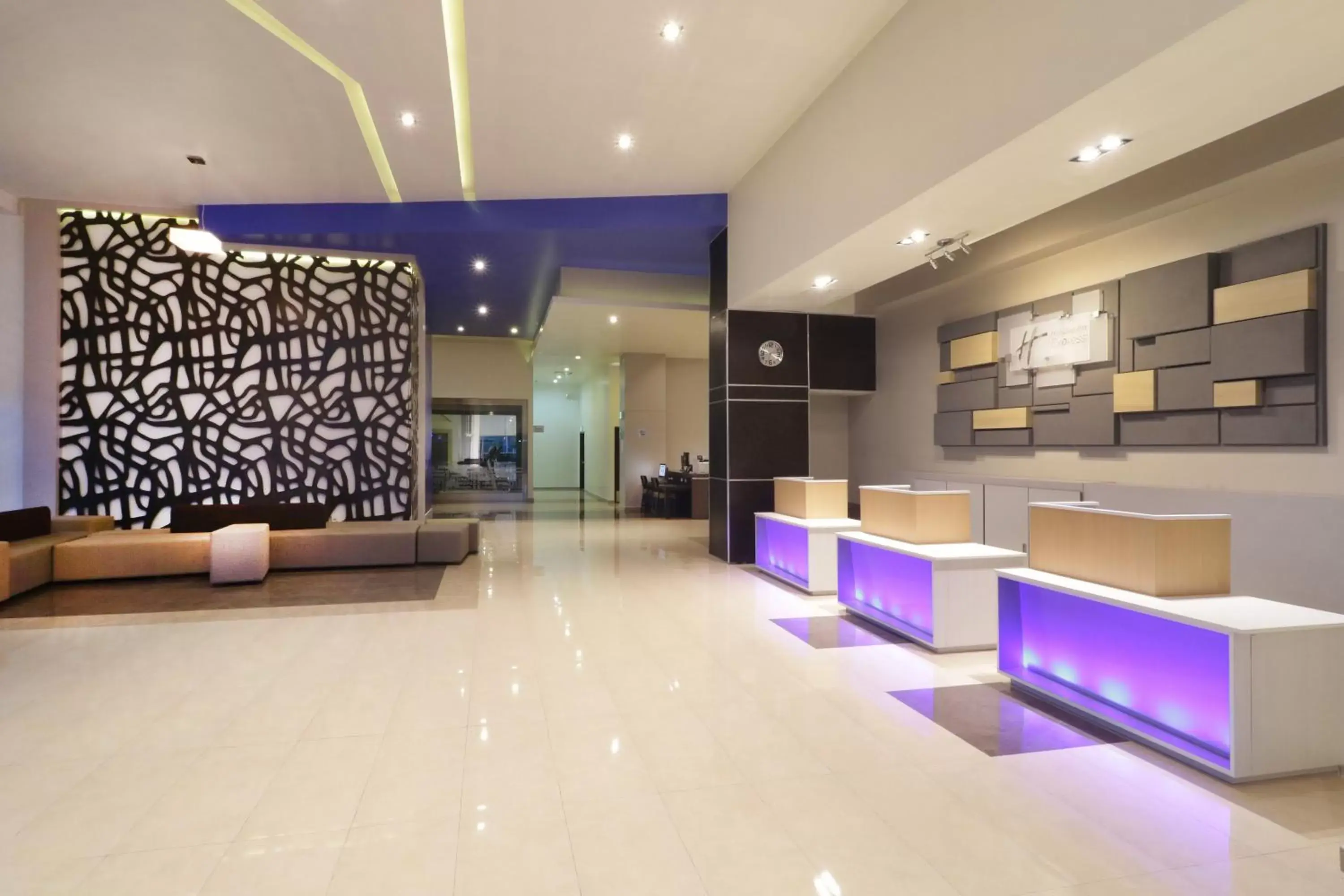 Property building, Lobby/Reception in Holiday Inn Express - Tuxpan, an IHG Hotel
