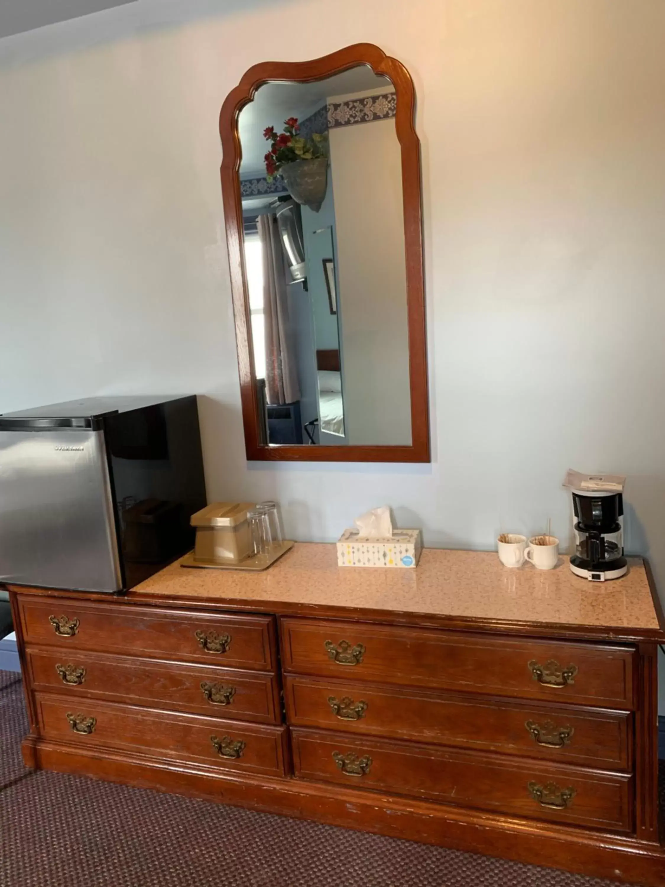 Bathroom in Lakeview Hotel