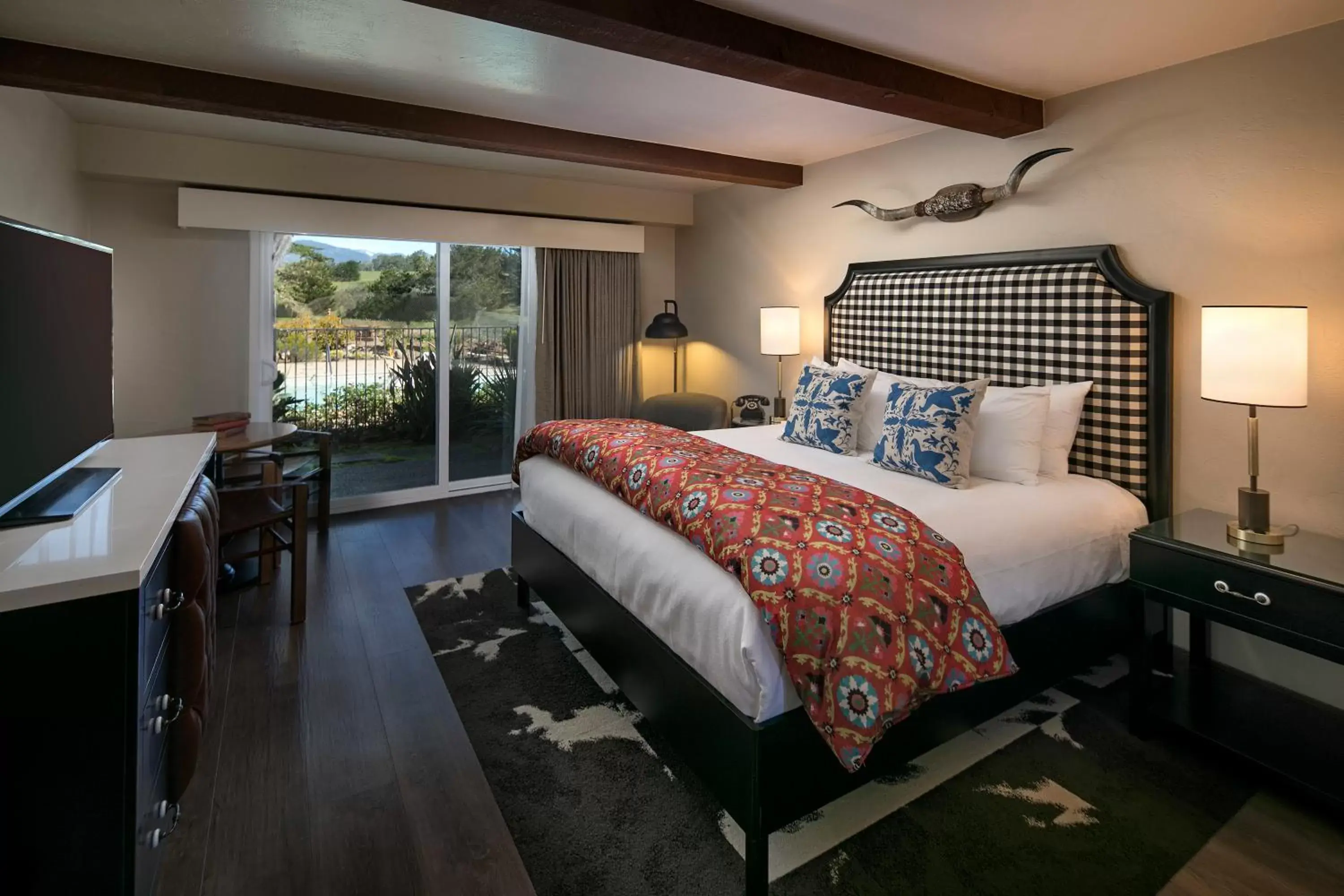Photo of the whole room, Bed in Oceanpoint Ranch