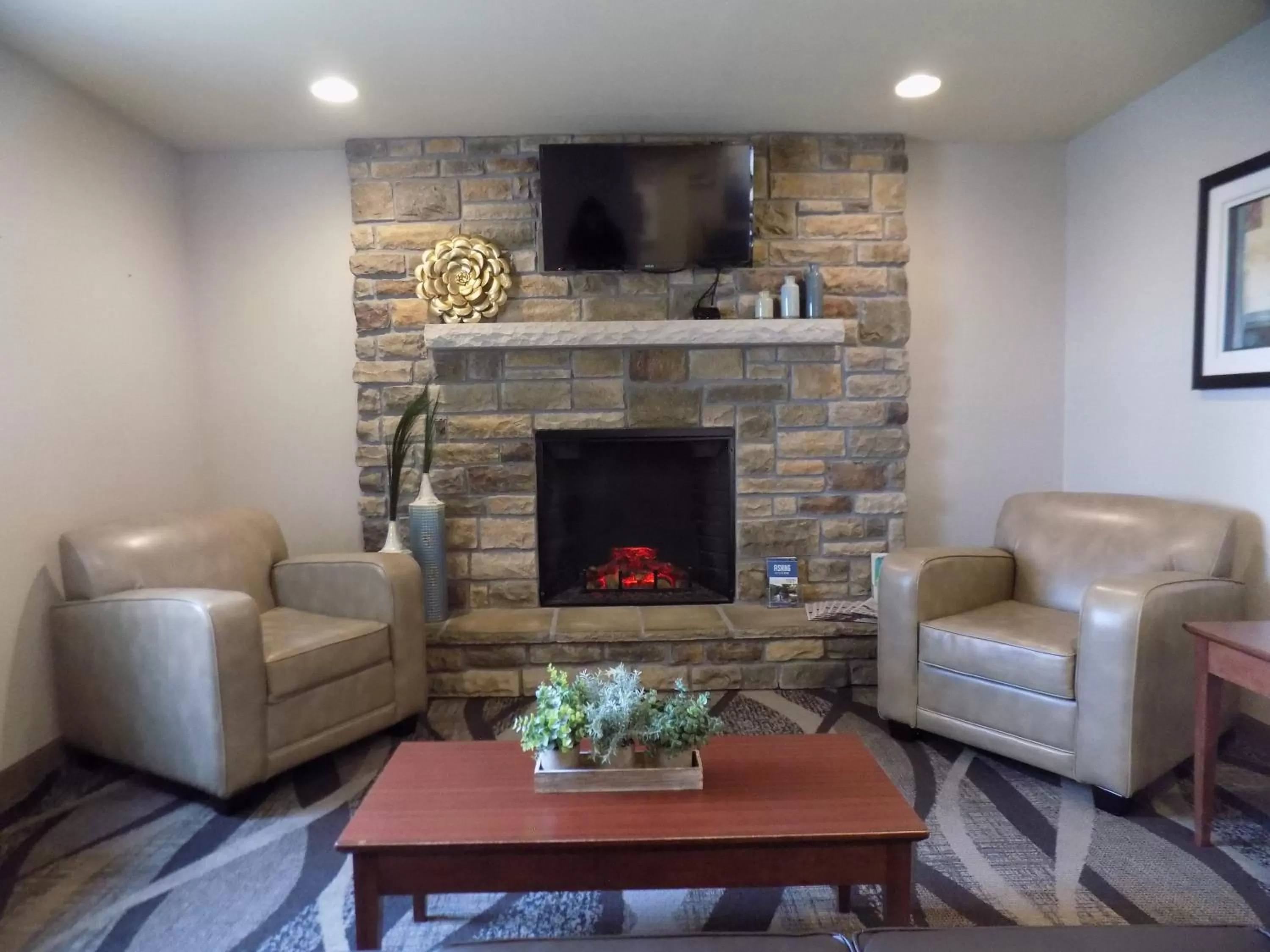 Seating area in Cobblestone Hotel & Suites - Seward