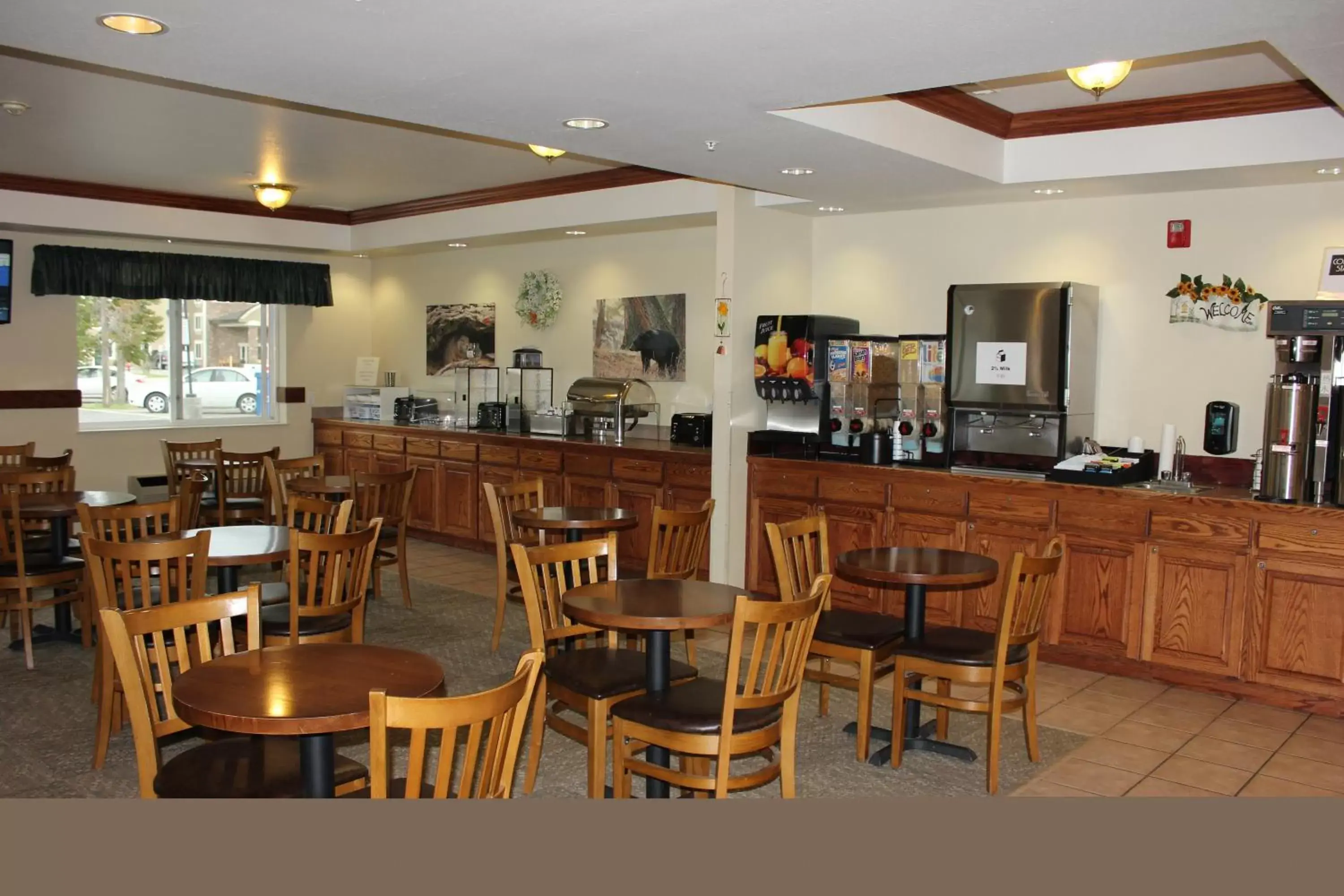 Lobby or reception, Restaurant/Places to Eat in Yellowstone Lodge