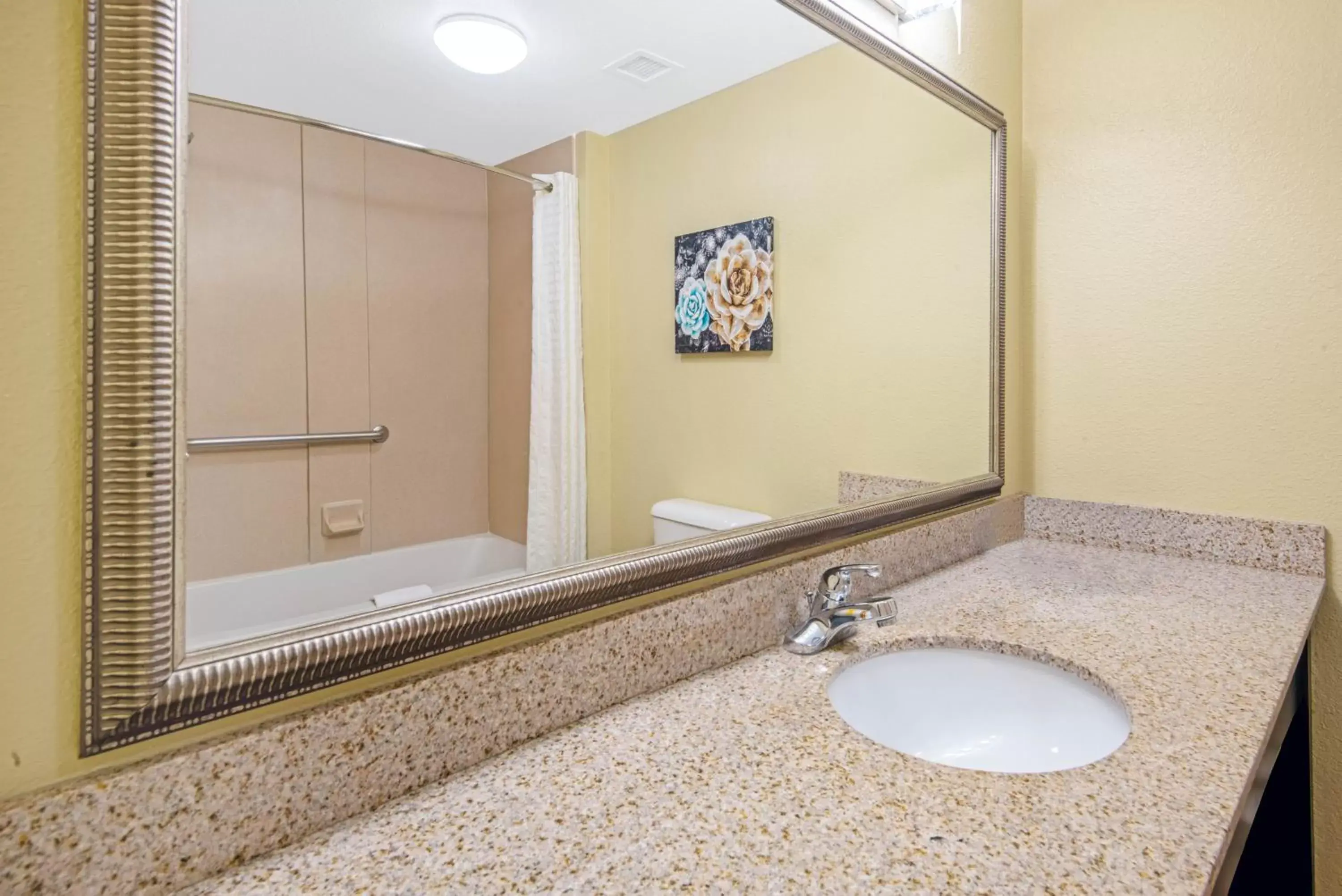 Bathroom in La Quinta by Wyndham Lawton / Fort Sill