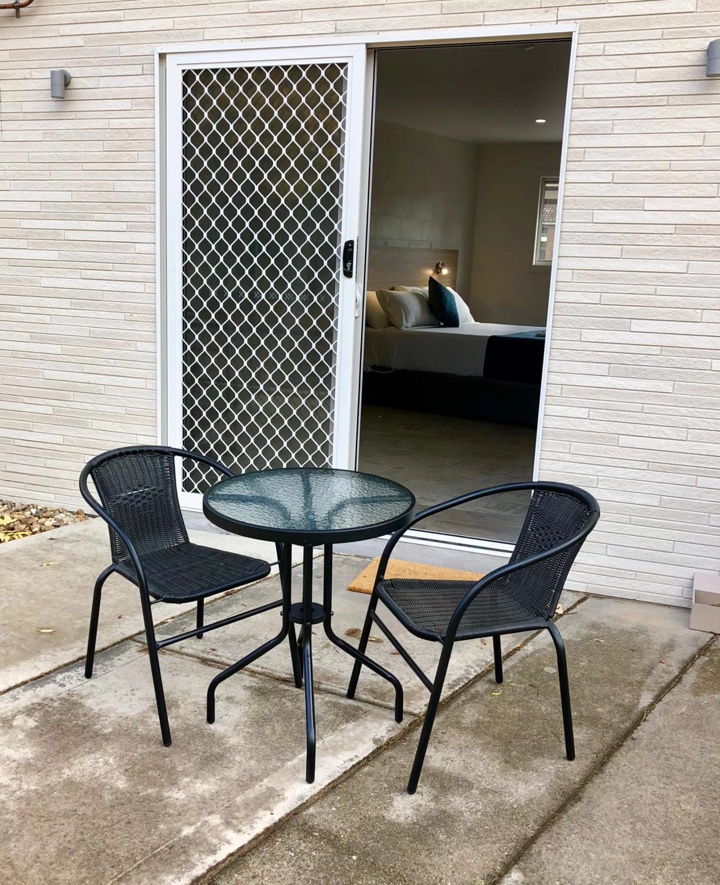 Patio in Gundagai Tourist Suites