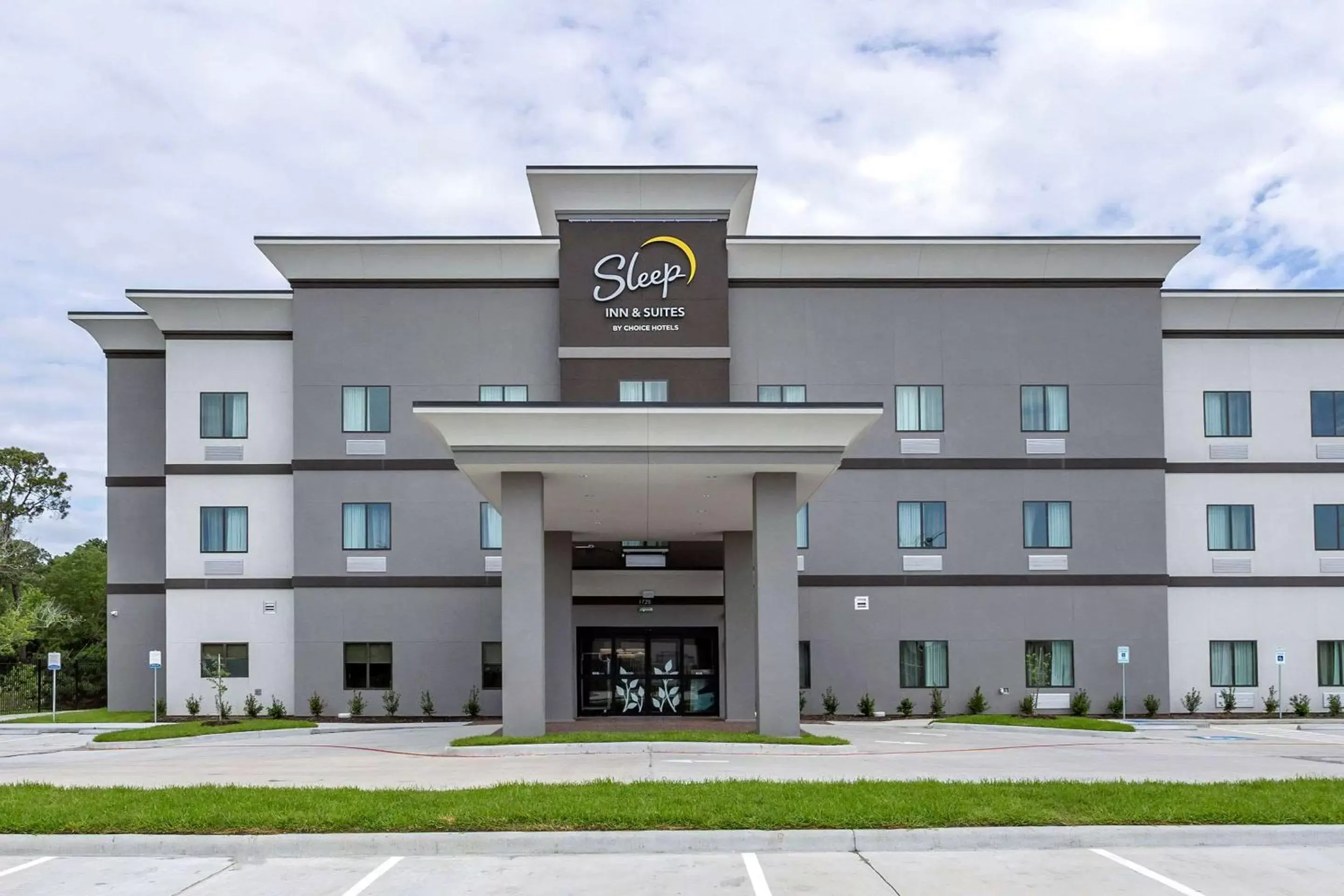 Property Building in Sleep Inn & Suites