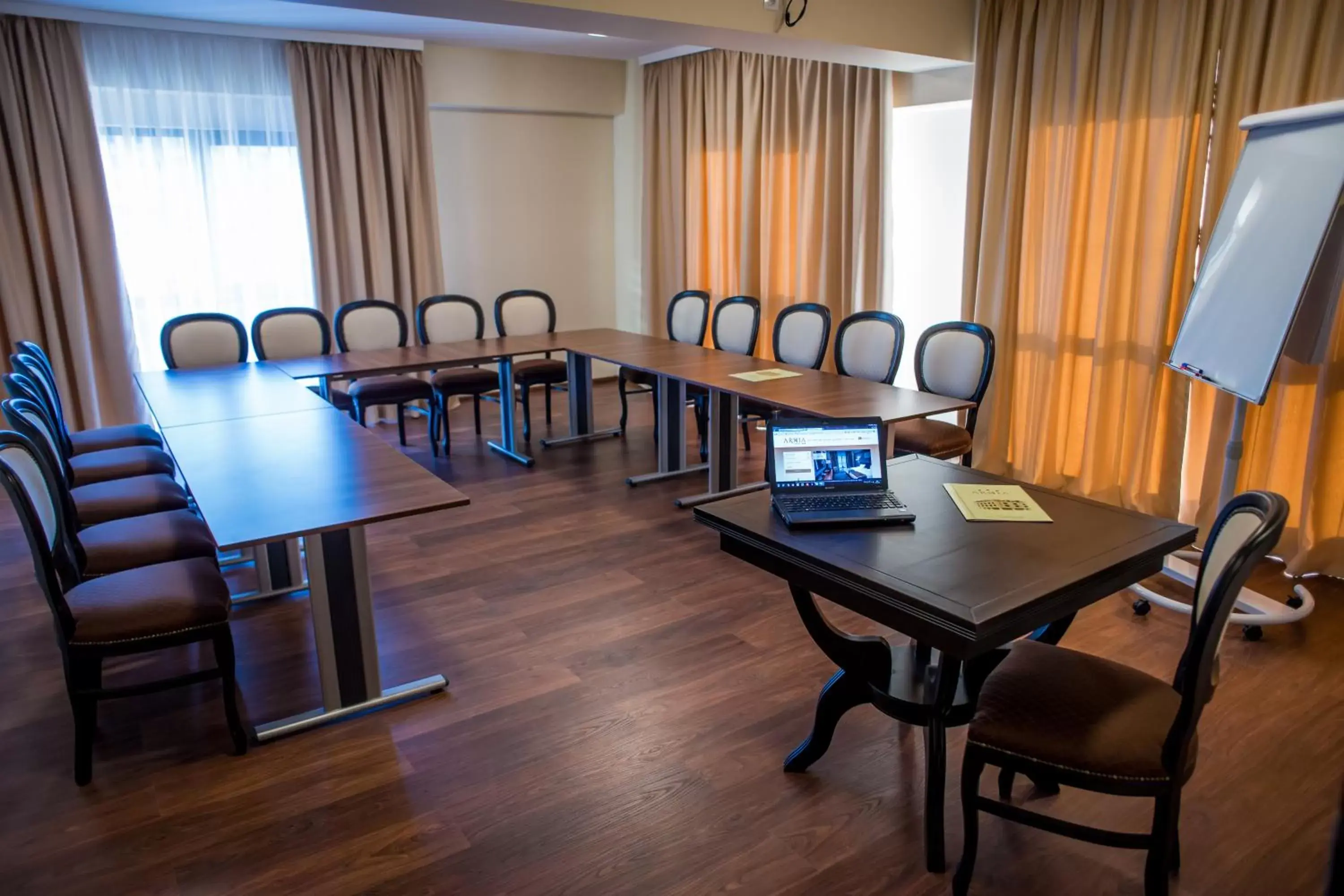 Business facilities in Hotel Arnia