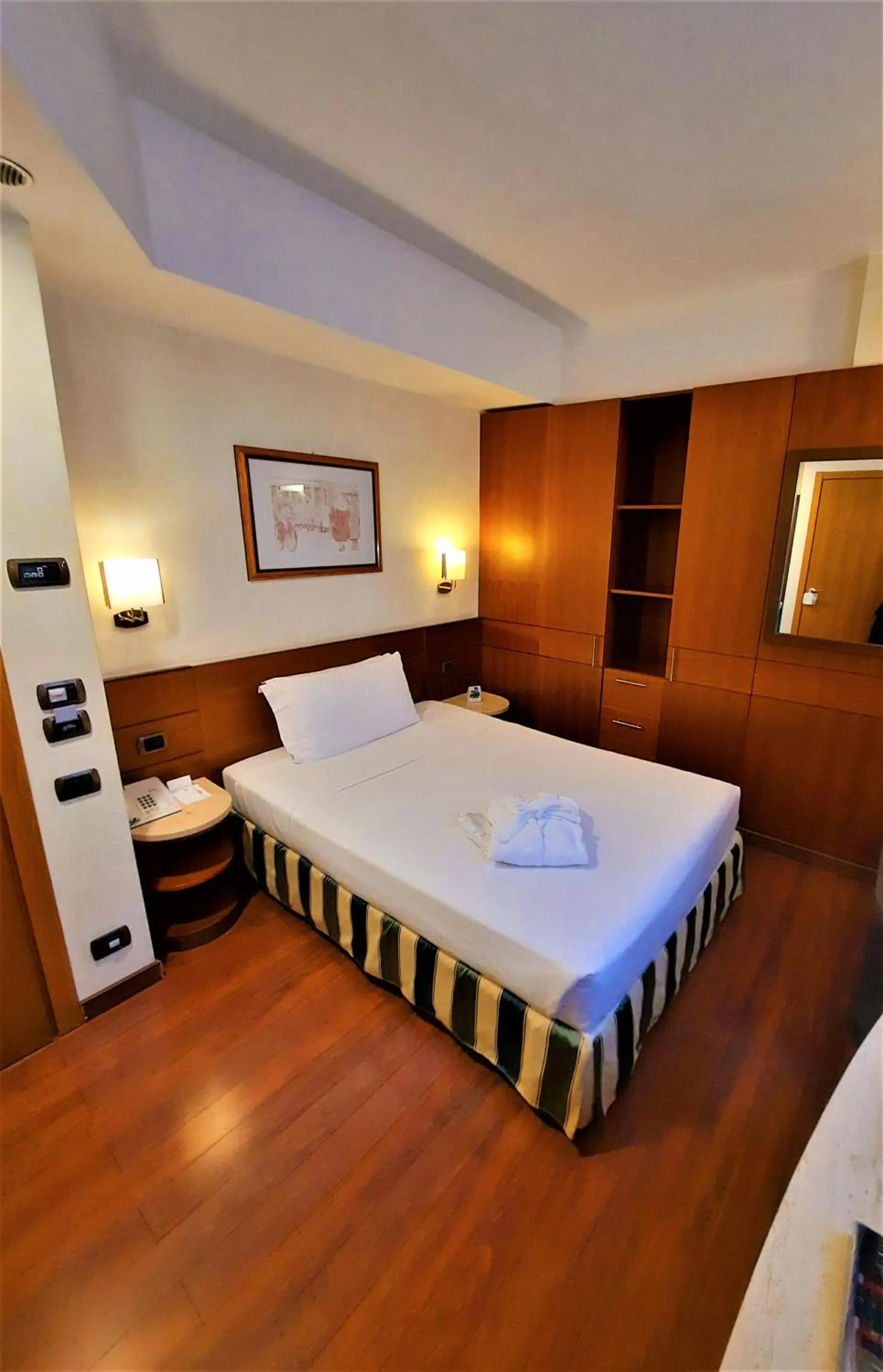 Bedroom, Bed in Hotel Mirage Sure Hotel Collection by Best Western