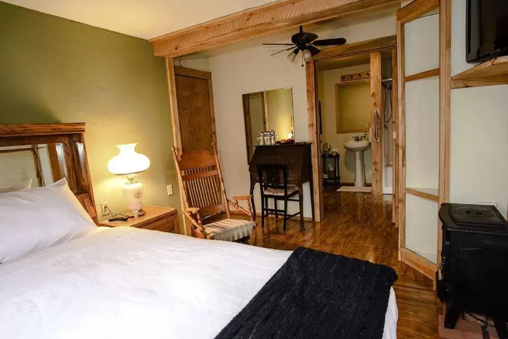 Double Room with Private Bathroom in Trail City Bed & Breakfast
