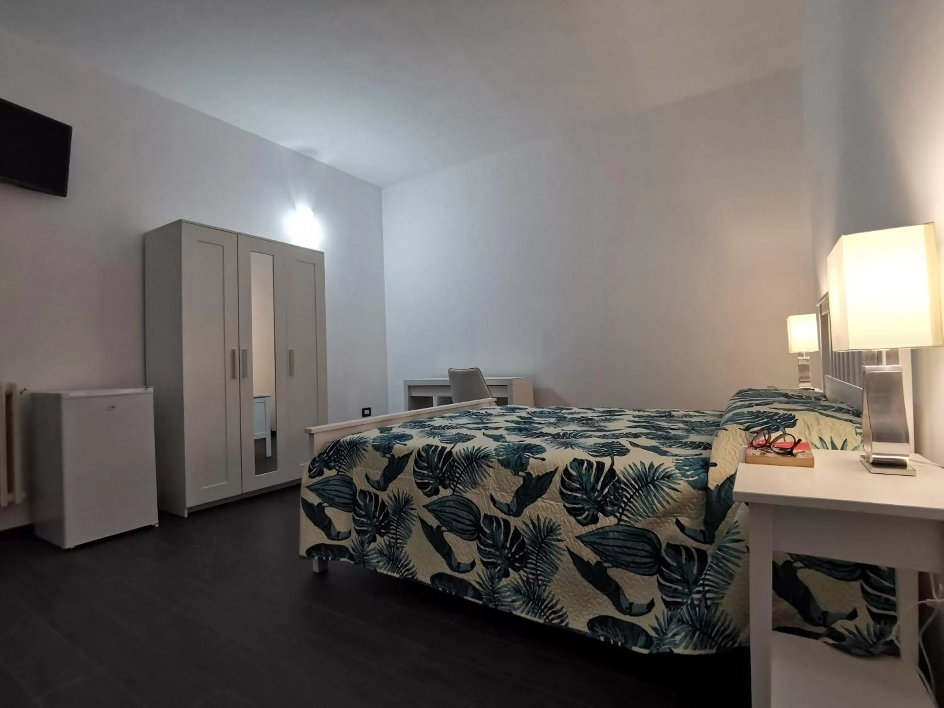 Bedroom, Bed in B&B The Sun 'tis