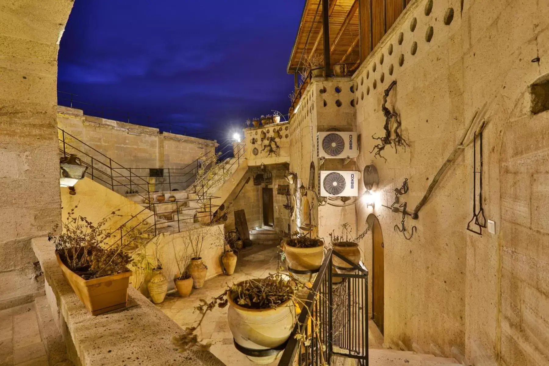 Property building in Kookaburra Hotel Property building in Kookaburra Hotel