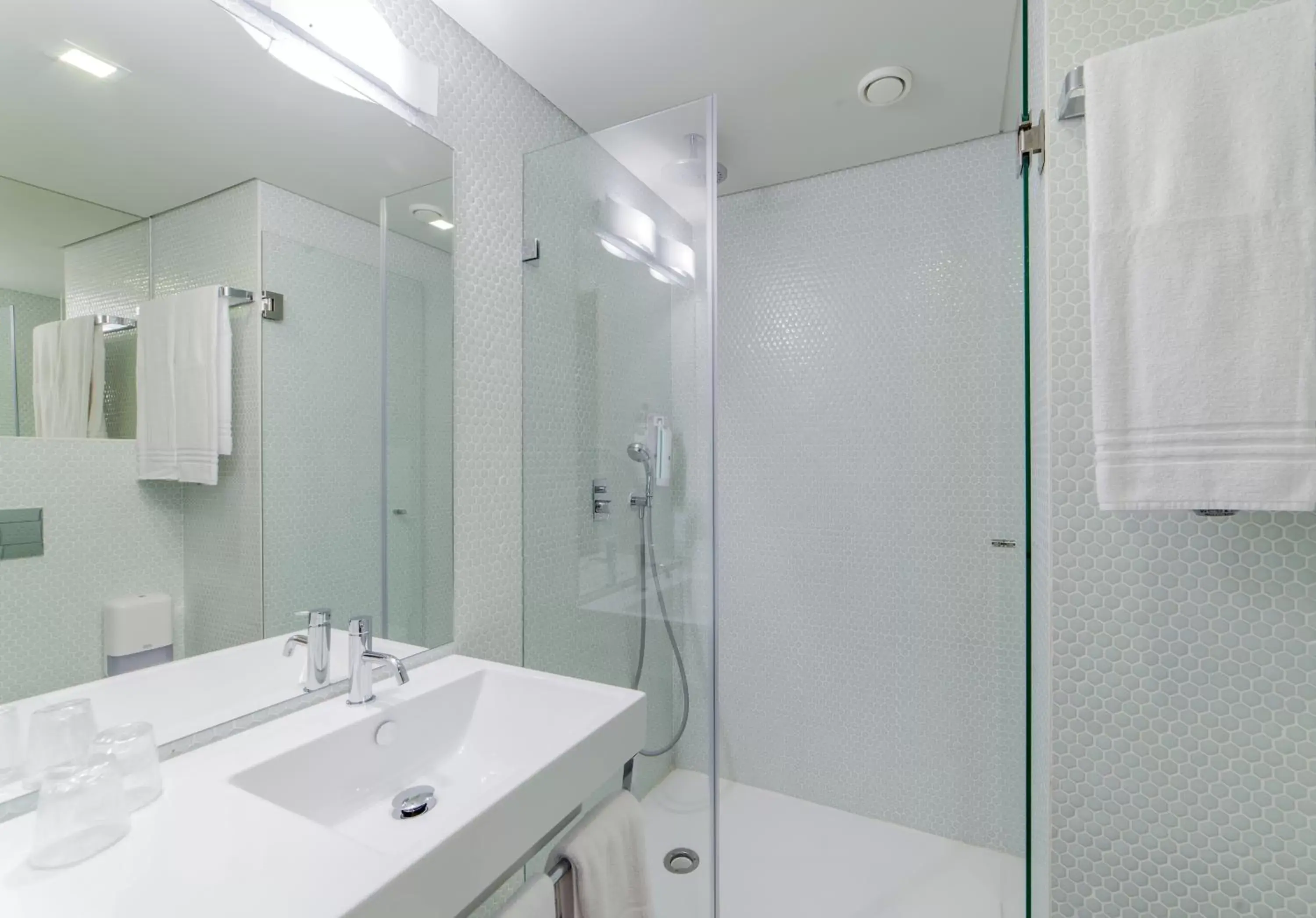 Bathroom in Moov Hotel Porto Norte