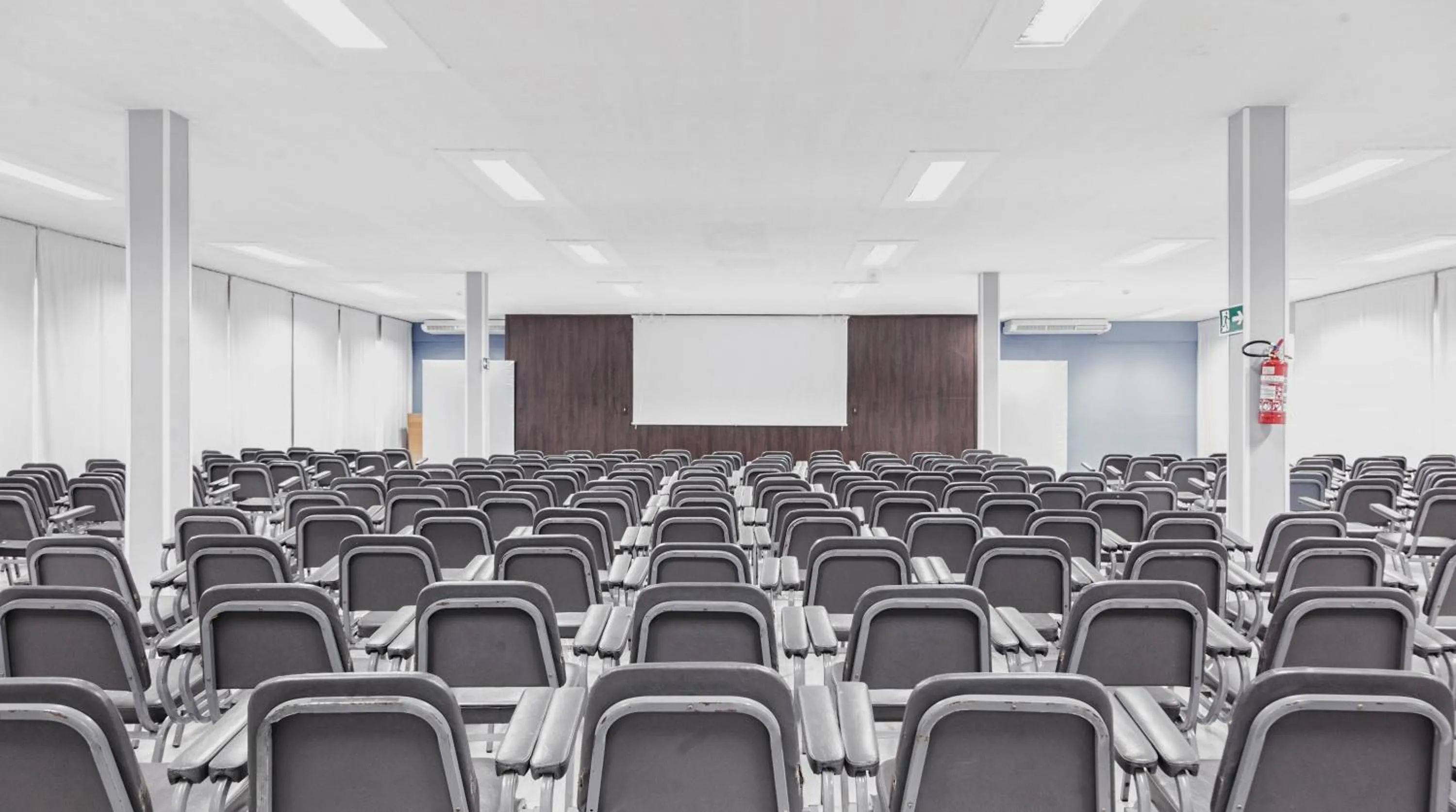 Meeting/conference room in Hotel Nacional Inn Poços de Caldas - Lazer completo e Gastronomia no Centro