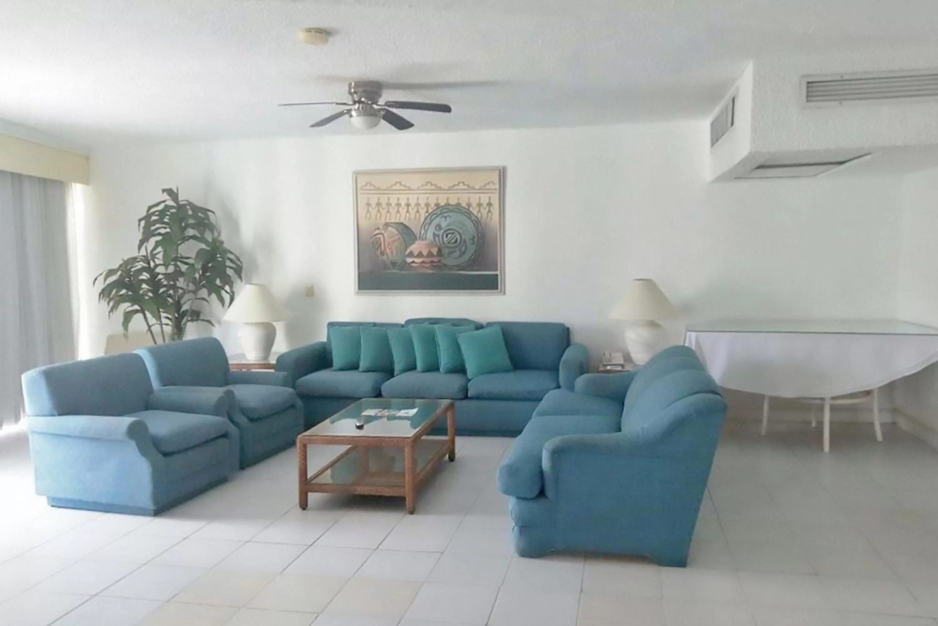 Living room, Seating Area in Calinda Beach Acapulco