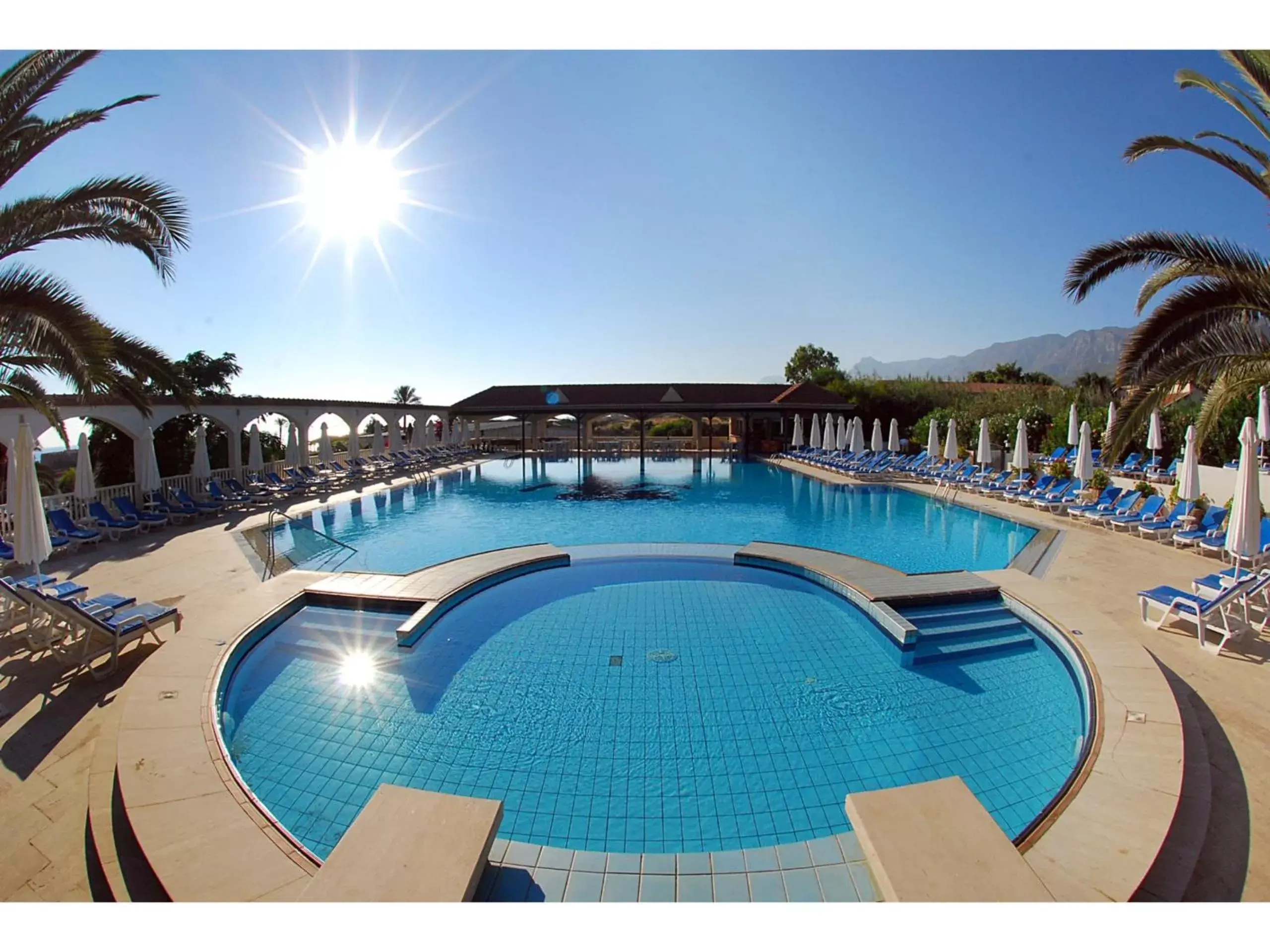 Swimming Pool in Denizkizi Hotel