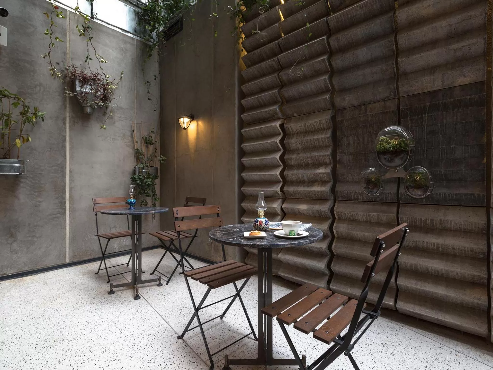 Restaurant/places to eat in Lampa Design Hotel-Special Category