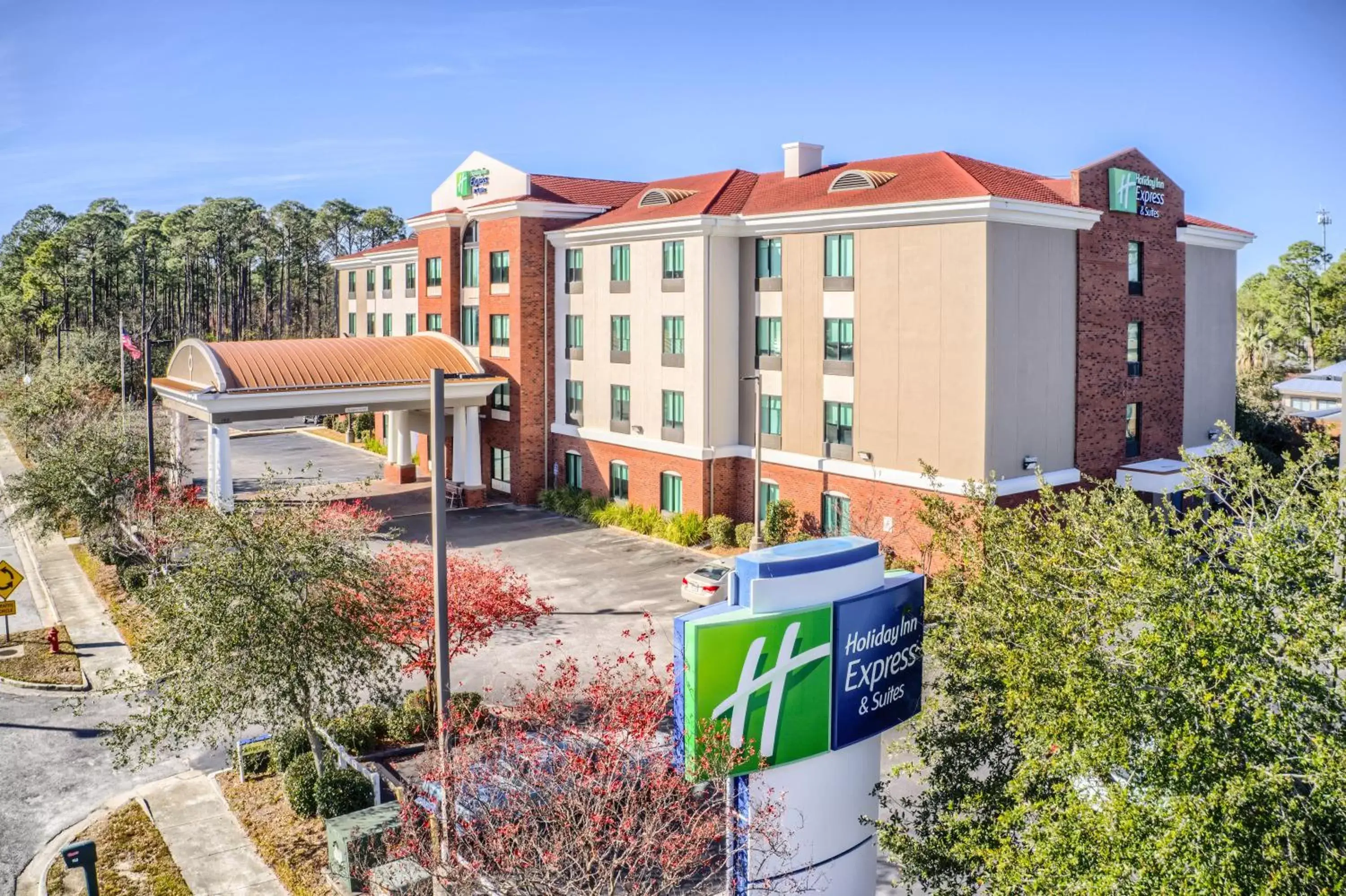 Property building in Holiday Inn Express Hotel & Suites Gulf Shores by IHG Property building in Holiday Inn Express Hotel & Suites Gulf Shores by IHG