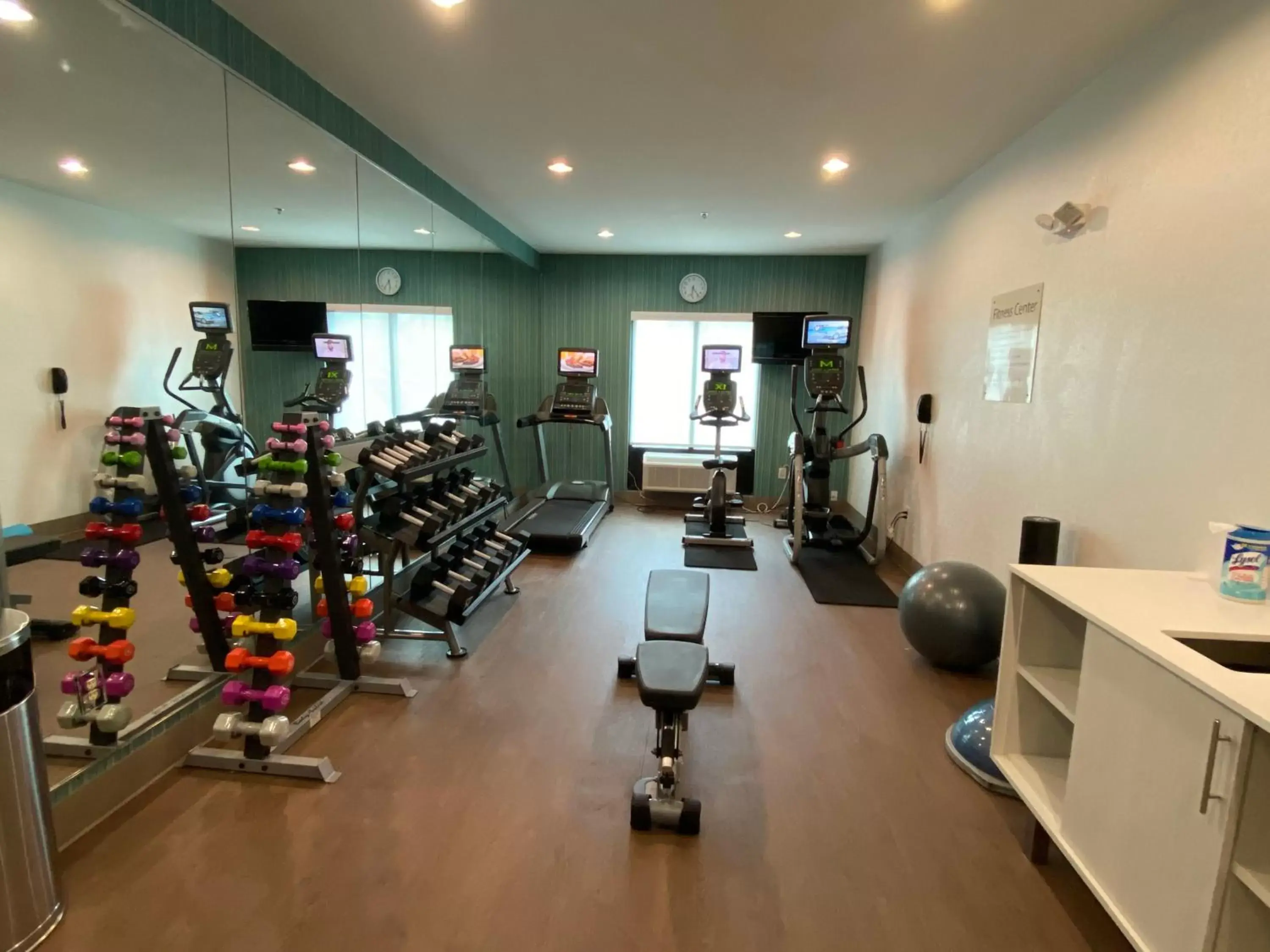 Fitness centre/facilities, Fitness Center/Facilities in Holiday Inn Express Hotel & Suites Gulf Shores, an IHG Hotel