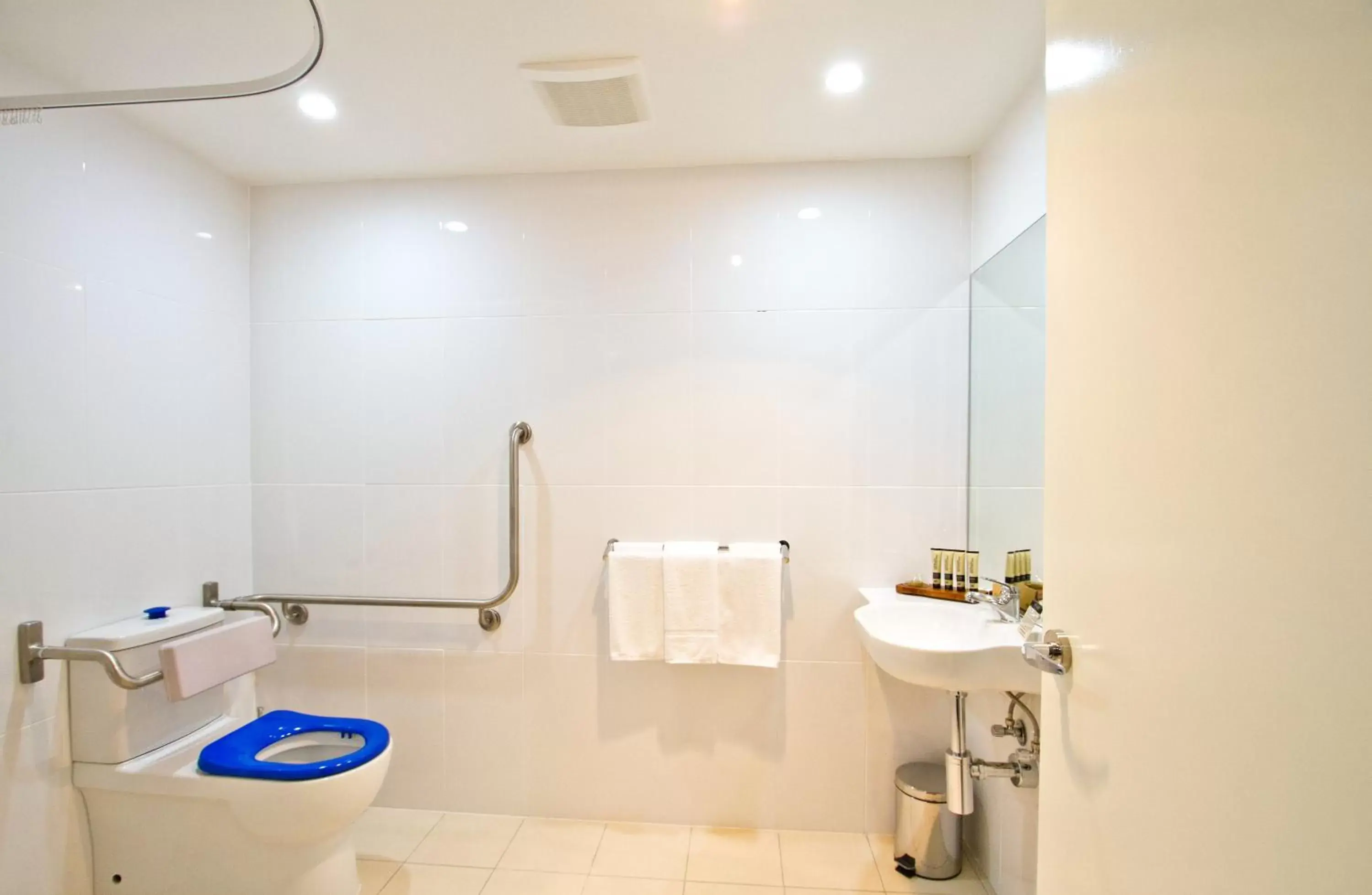 Bathroom in The Remington Muswellbrook