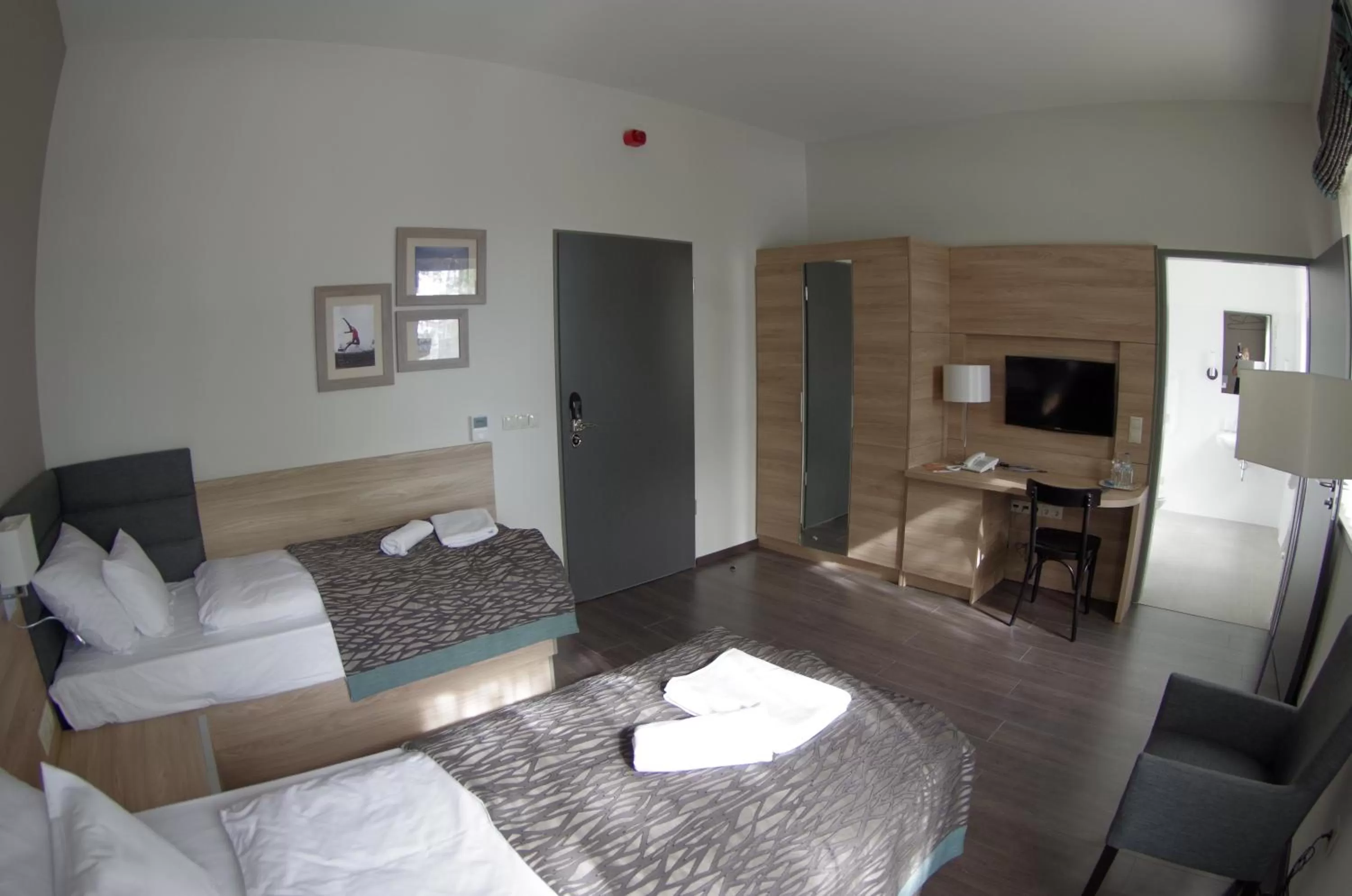 Photo of the whole room, Bed in Hotel Therapia