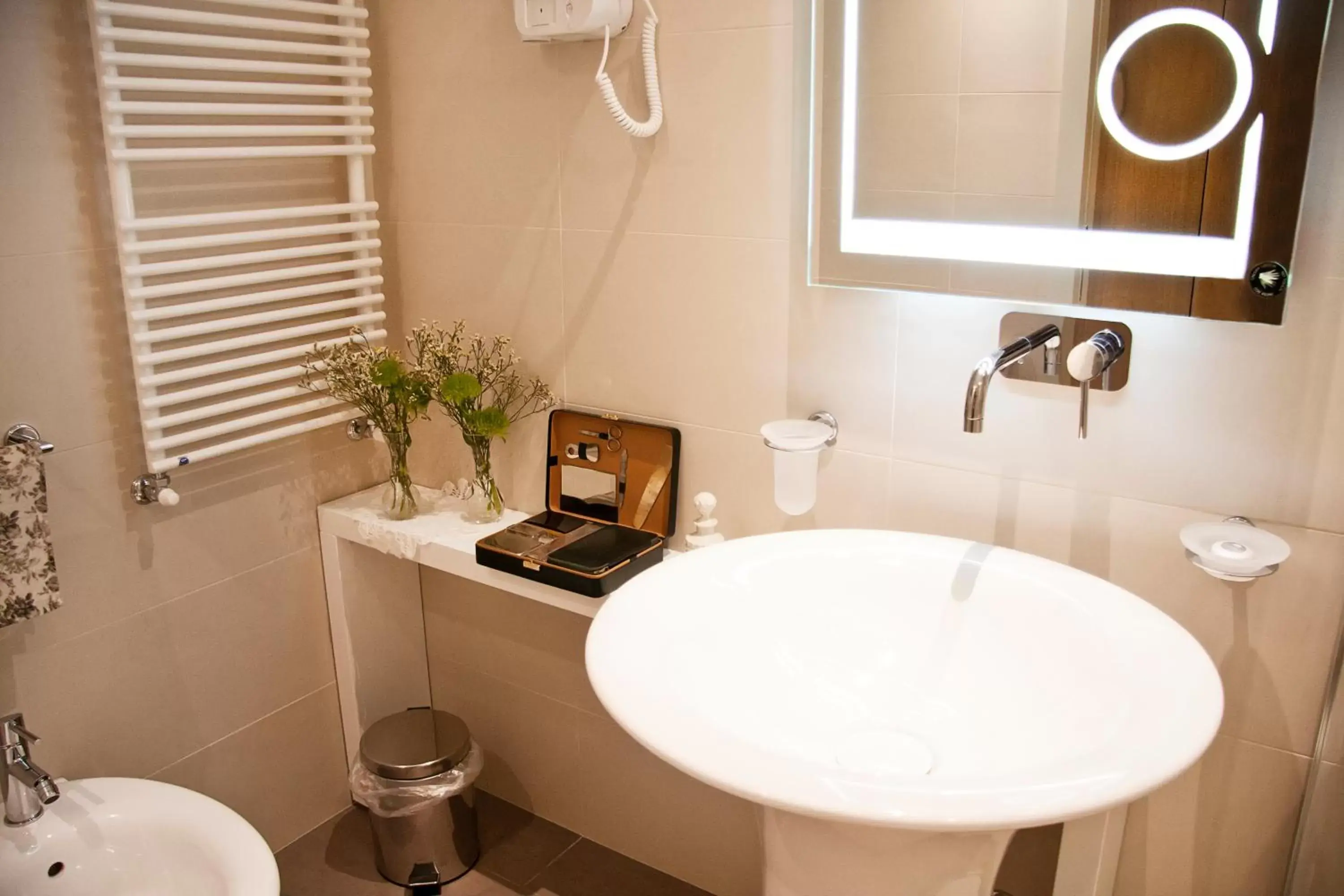 Bathroom in La Castellana Loft Hotel