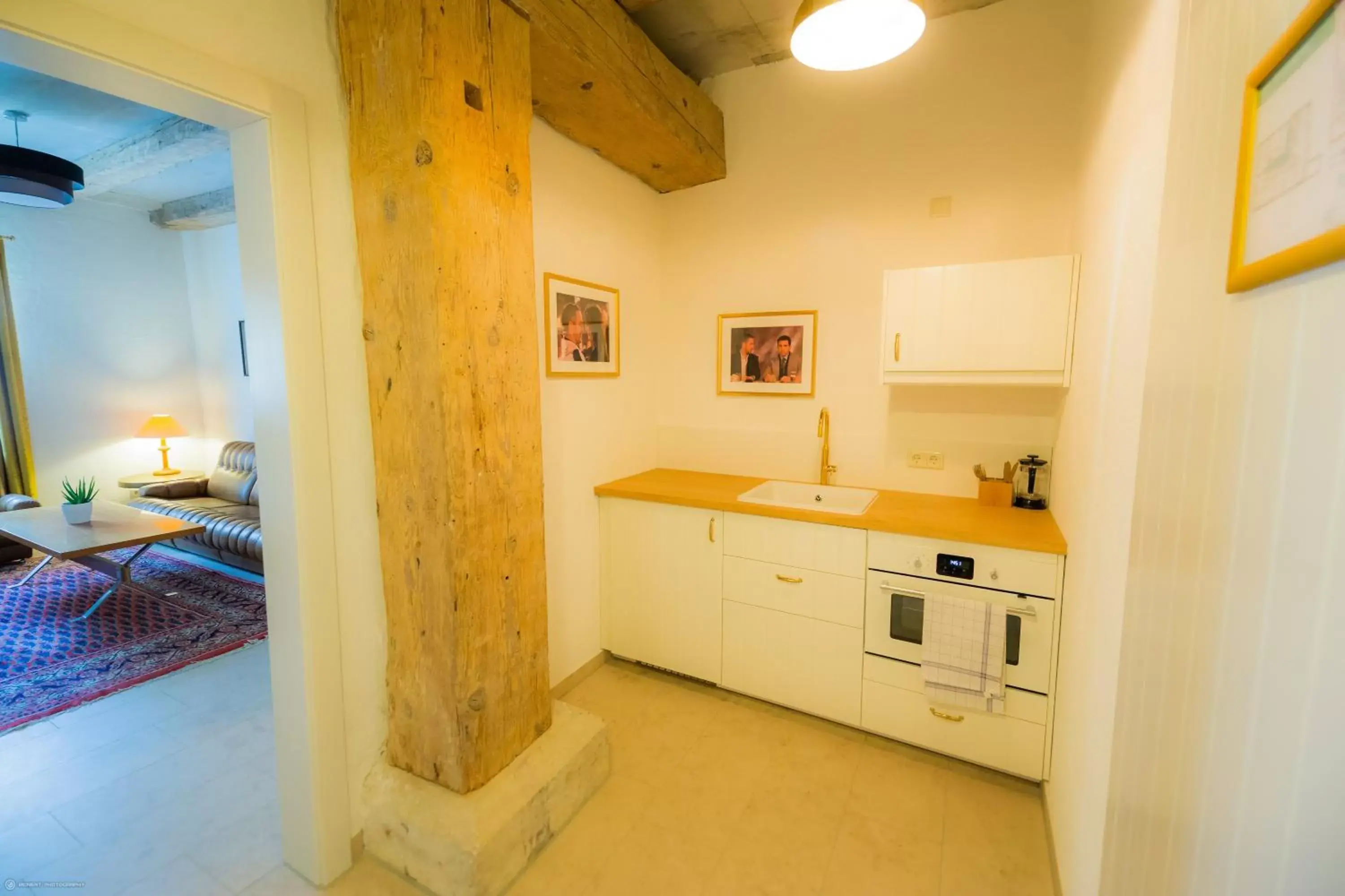 Kitchen or kitchenette, Bathroom in Hotel Luis Stadl