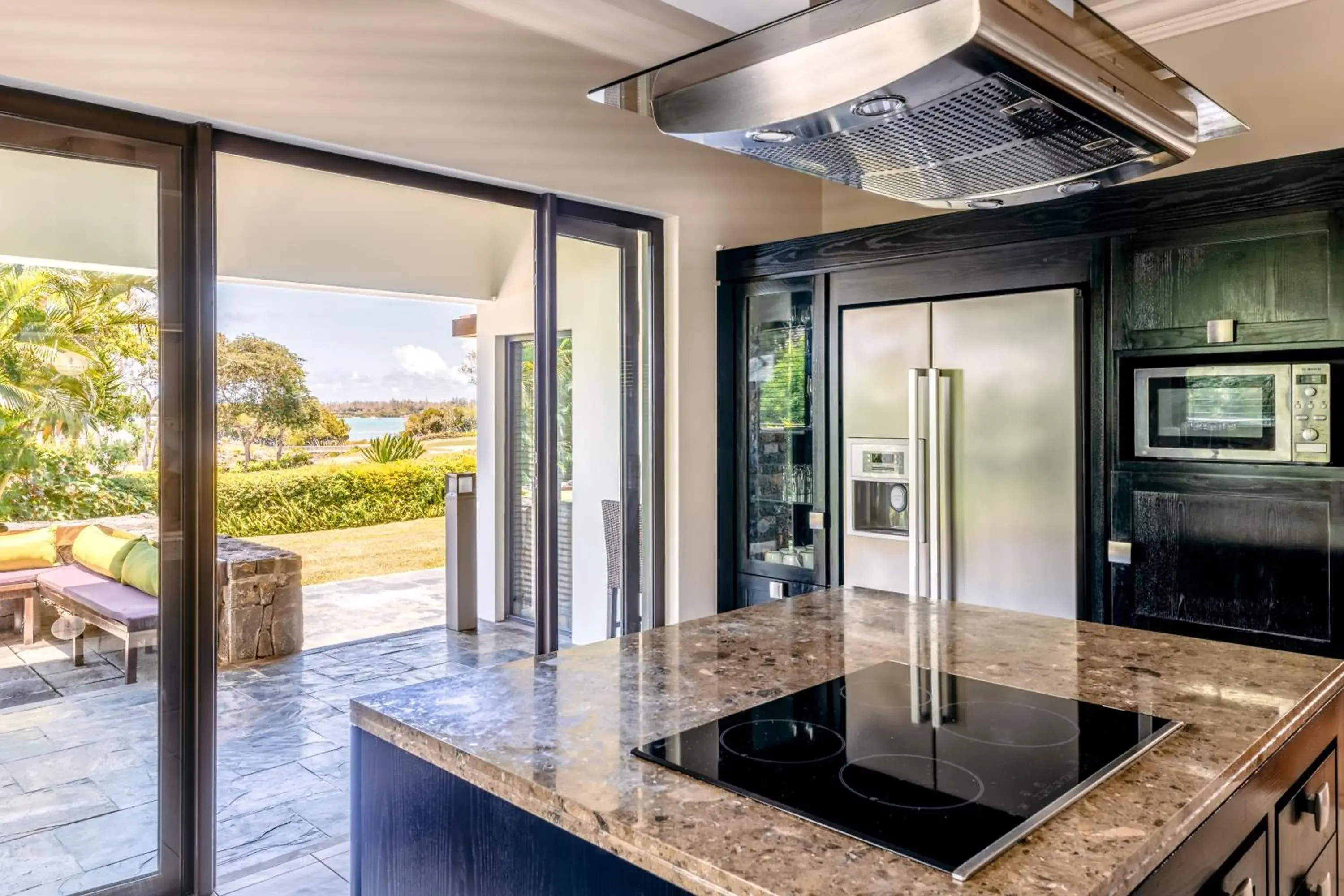 Kitchen or kitchenette, Kitchen/Kitchenette in Four Seasons Resort Mauritius at Anahita