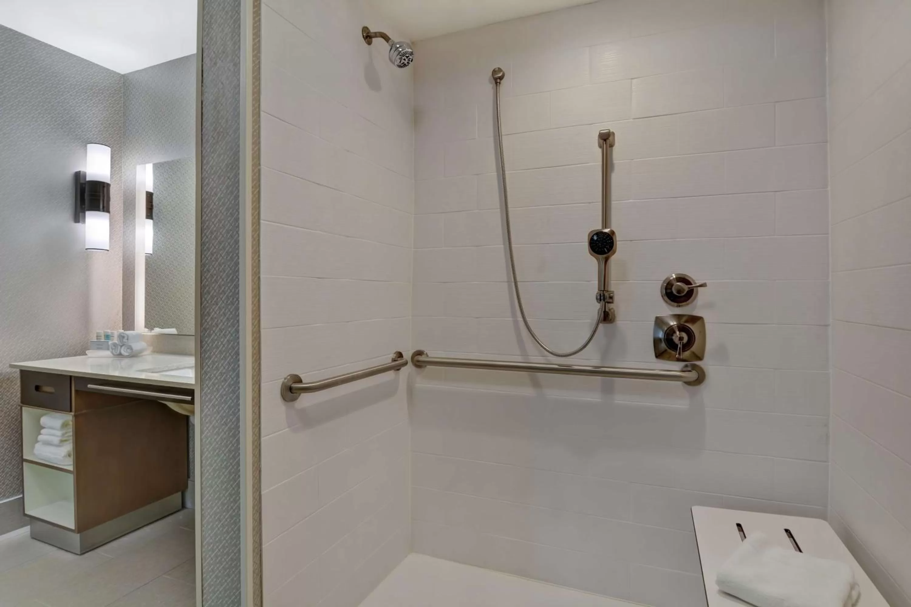 Bathroom in Homewood Suites By Hilton Savannah Airport