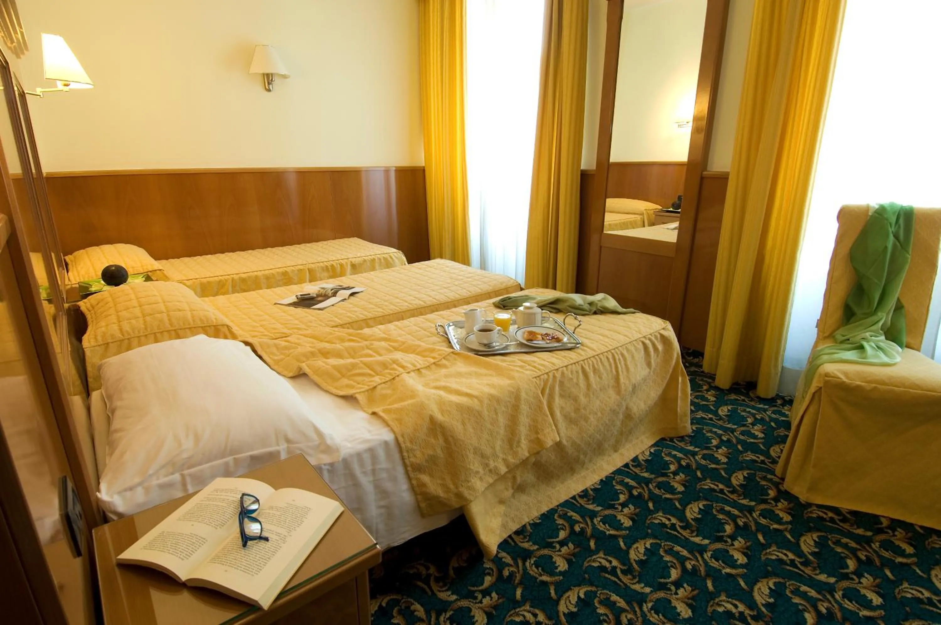 Photo of the whole room in Hotel Cinque Giornate