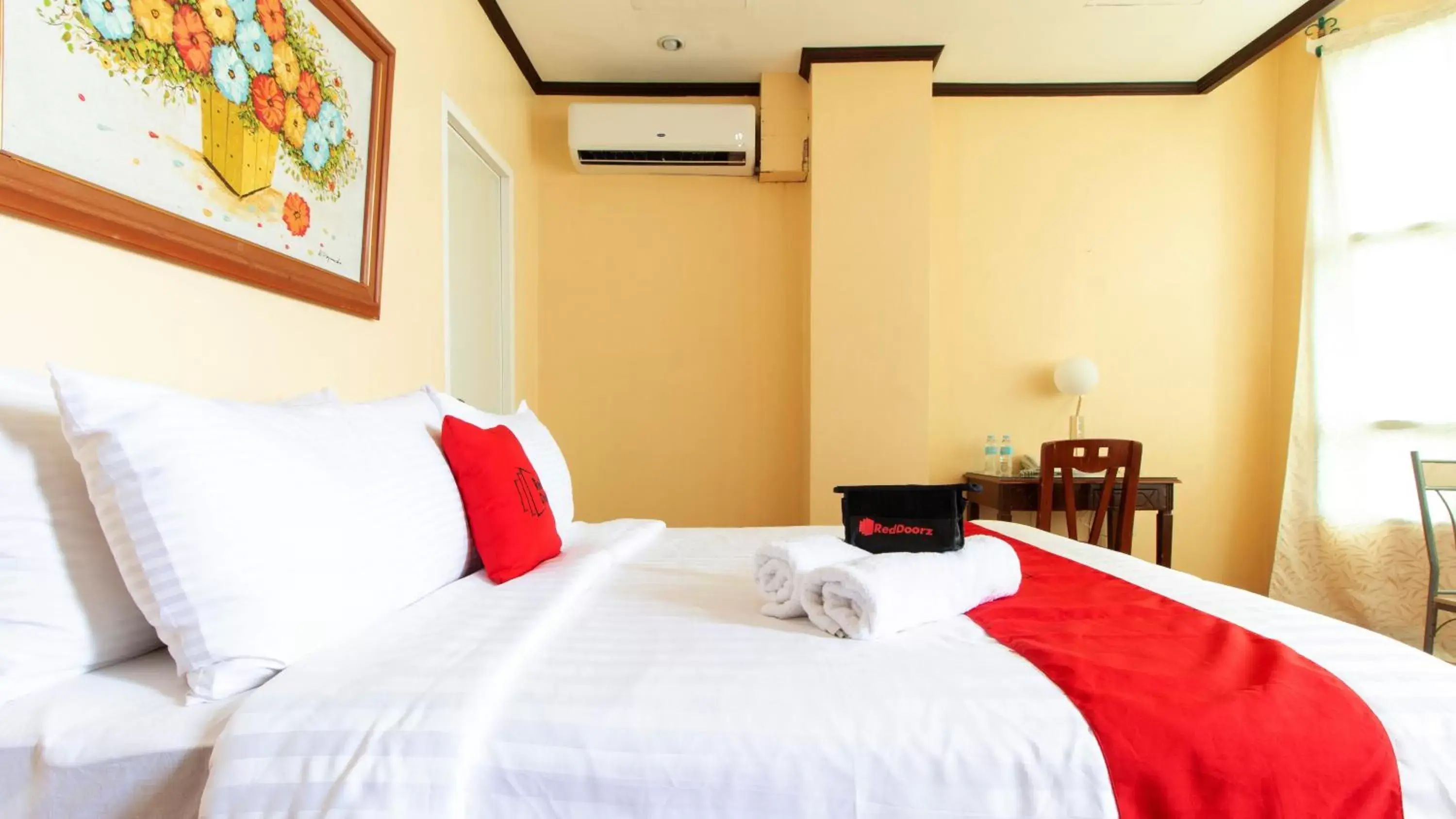Bedroom, Bed in RedDoorz @ Downtown Tacloban Bedroom, Bed in RedDoorz @ Downtown Tacloban