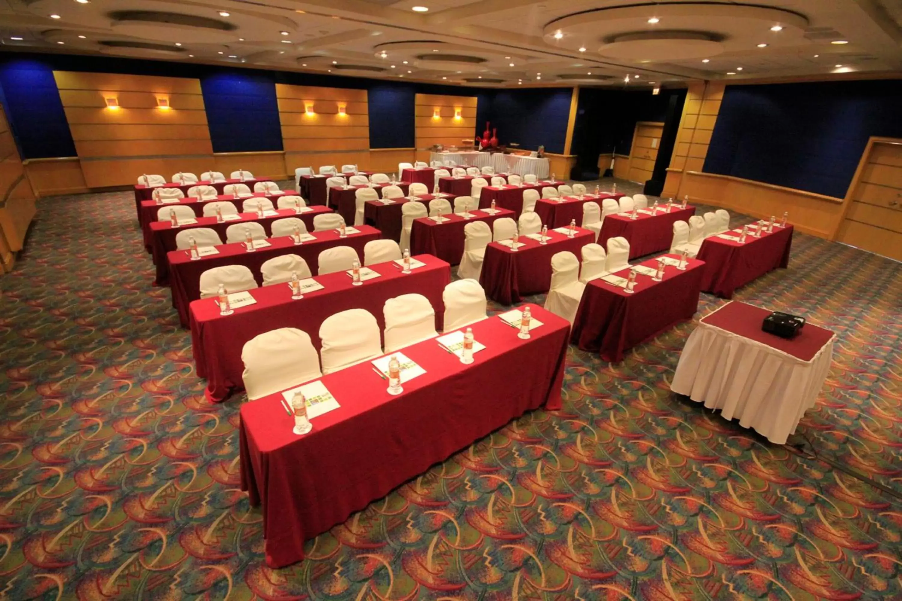 Meeting/conference room, Banquet Facilities in Holiday Inn Monterrey-Parque Fundidora, an IHG Hotel