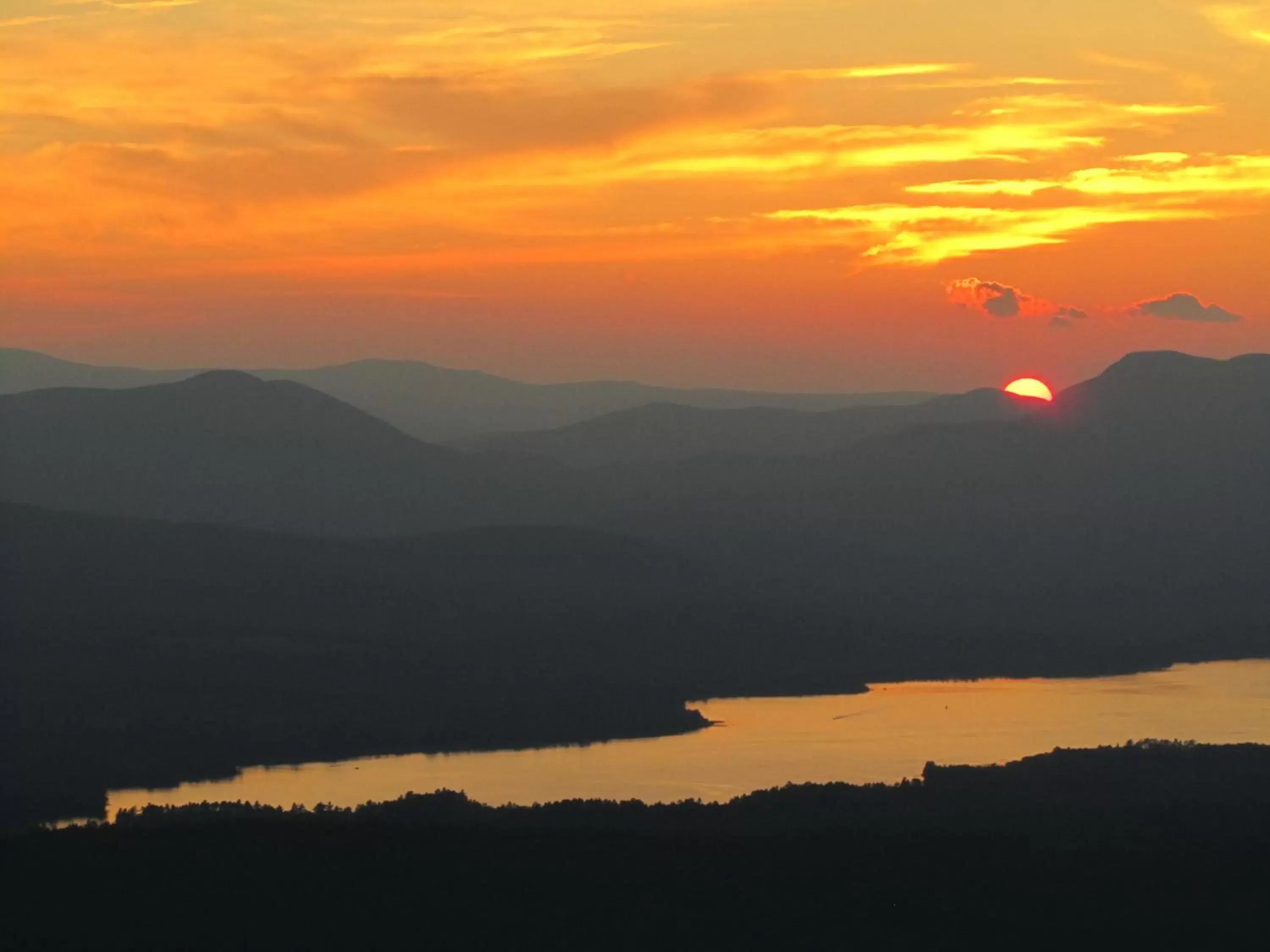 Natural landscape, Sunrise/Sunset in Wilson Lake Inn