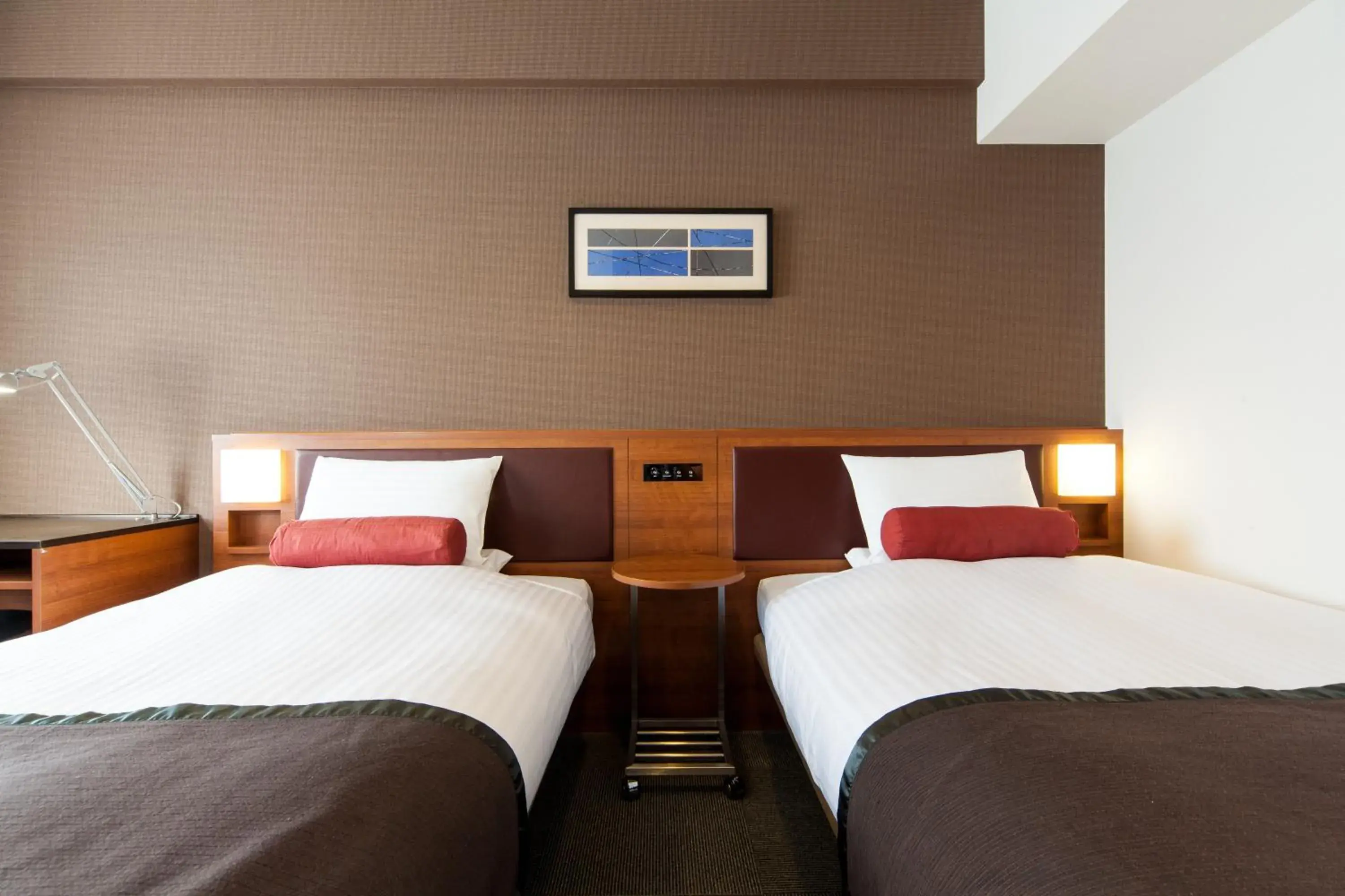 Photo of the whole room, Bed in MYSTAYS Shin Urayasu Conference Center
