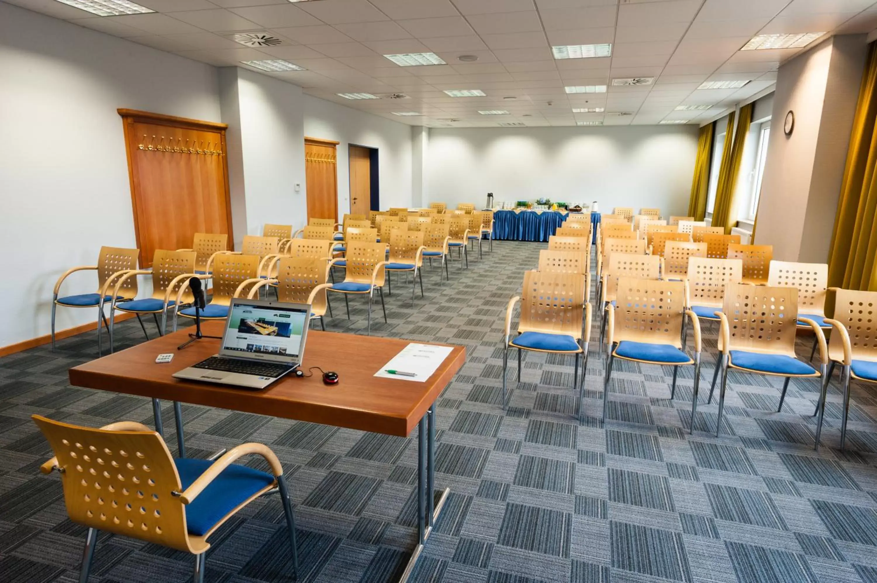 Business facilities, Business Area/Conference Room in Hotel Partner